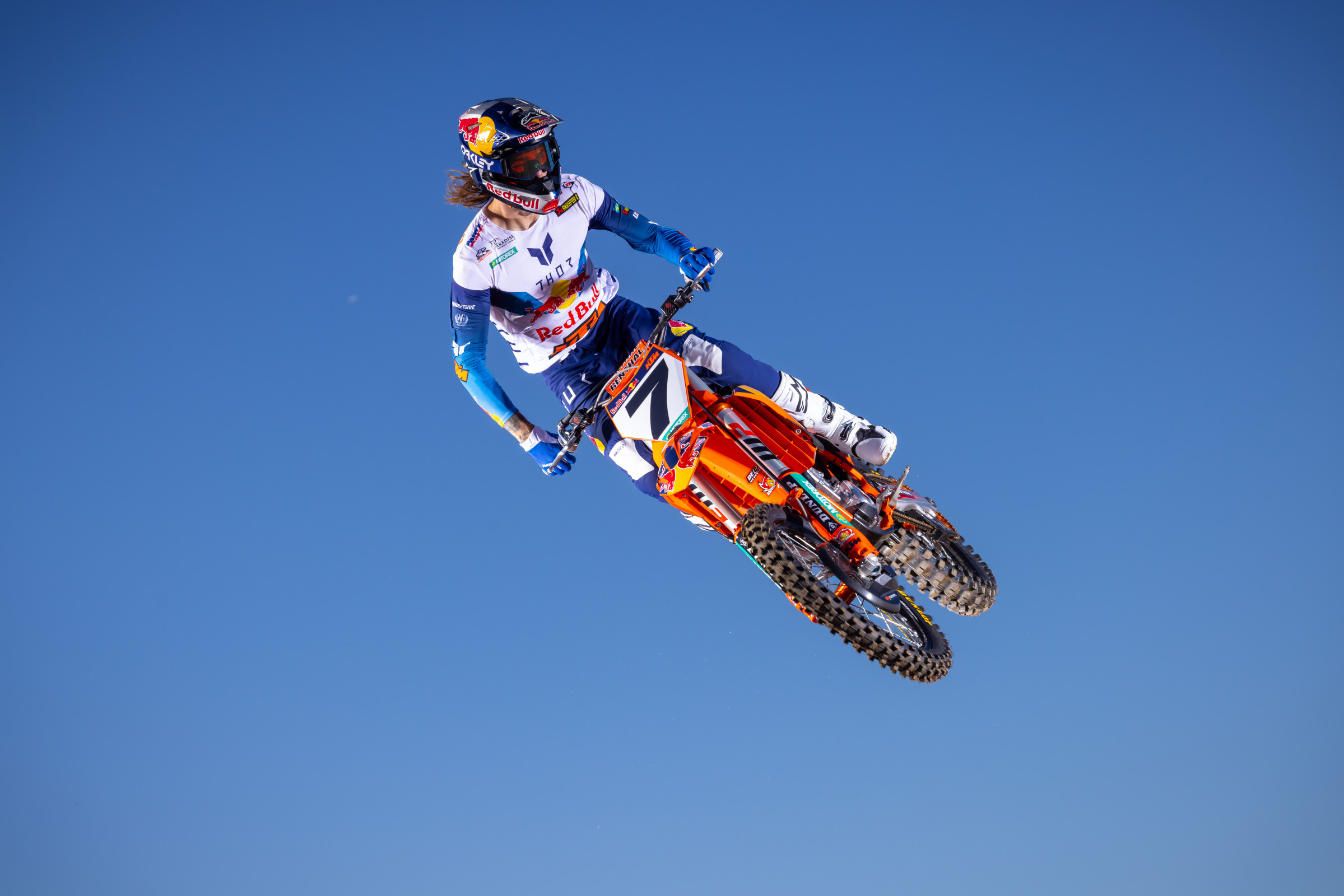 660164_PlessingerKTMDec24-Cudby-054_Team Shooting Red Bull KTM SX 2025