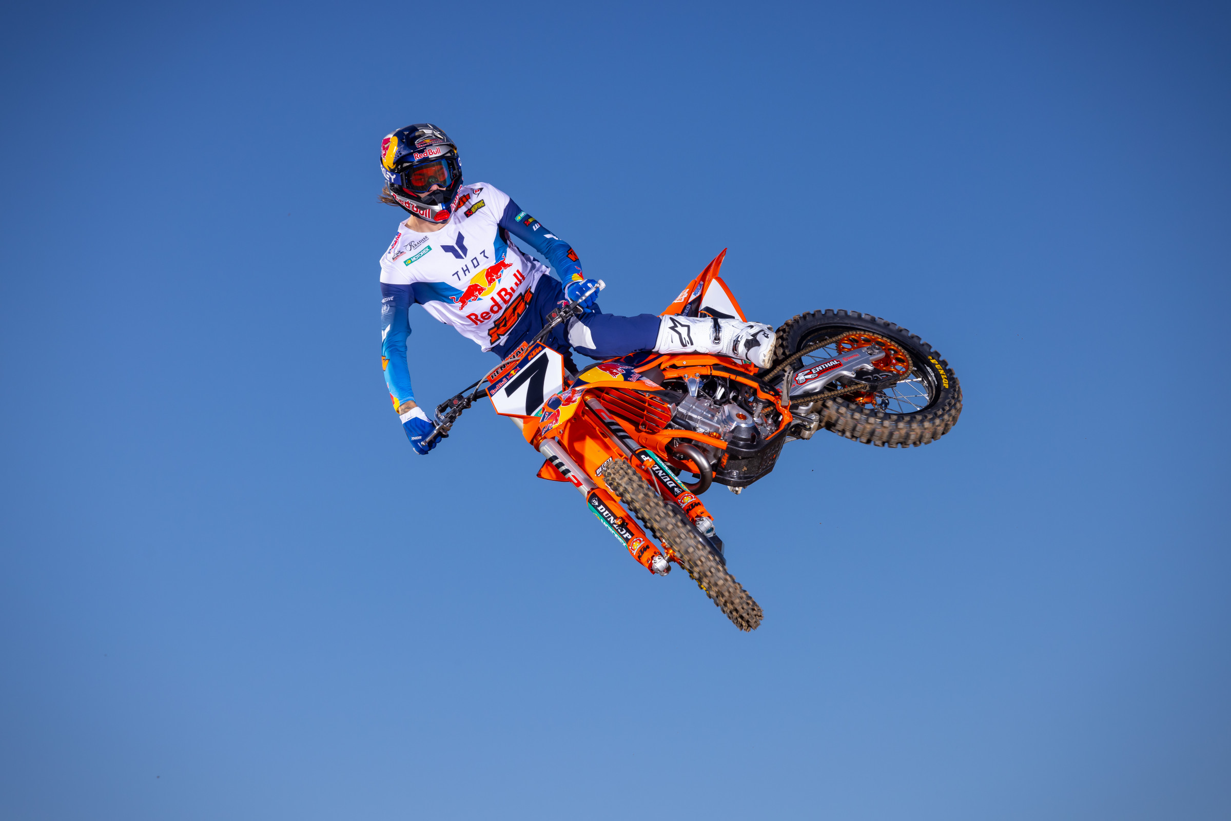 660166_PlessingerKTMDec24-Cudby-058_Team Shooting Red Bull KTM SX 2025