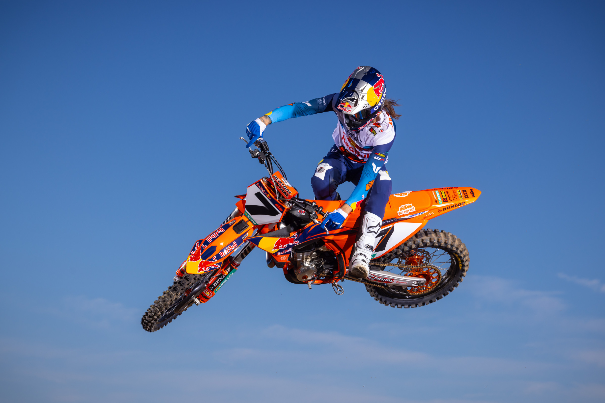 660168_PlessingerKTMDec24-Cudby-063_Team Shooting Red Bull KTM SX 2025