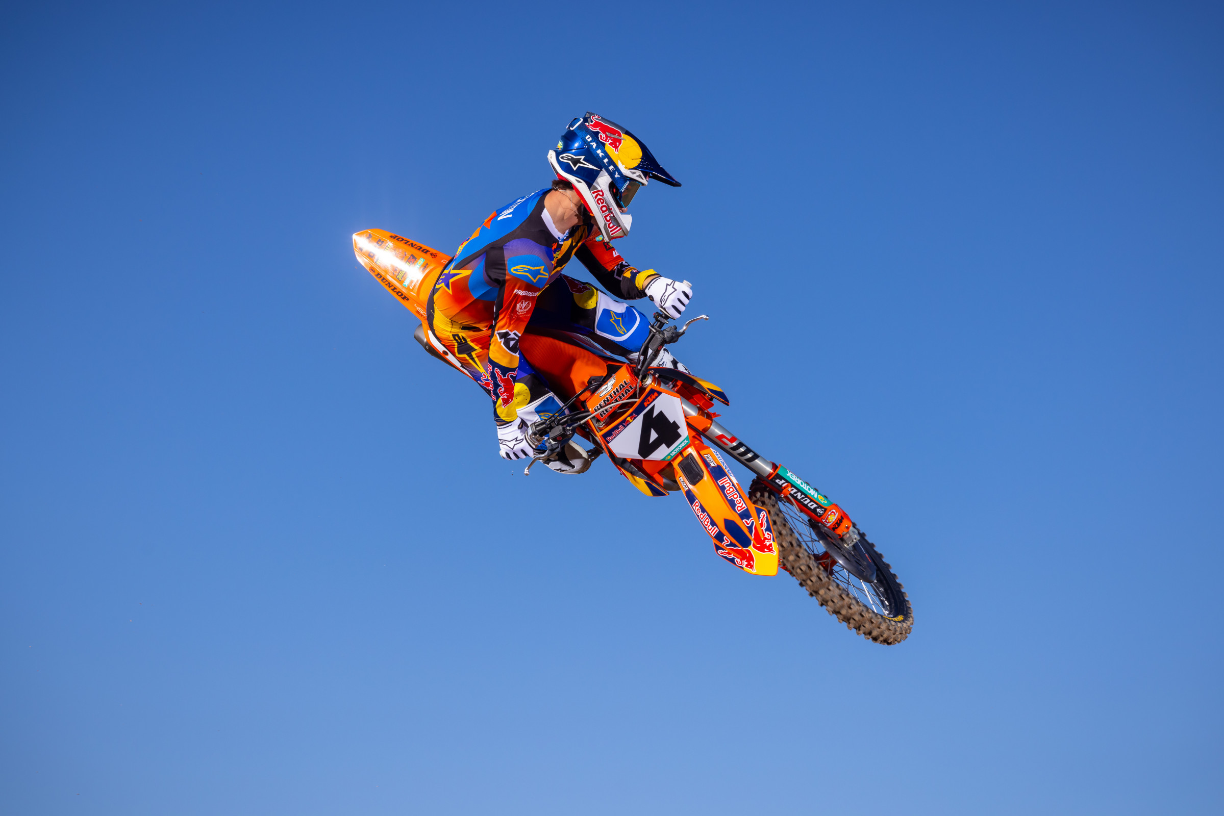 660198_SextonKTMDec24-Cudby-084_Team Shooting Red Bull KTM SX 2025