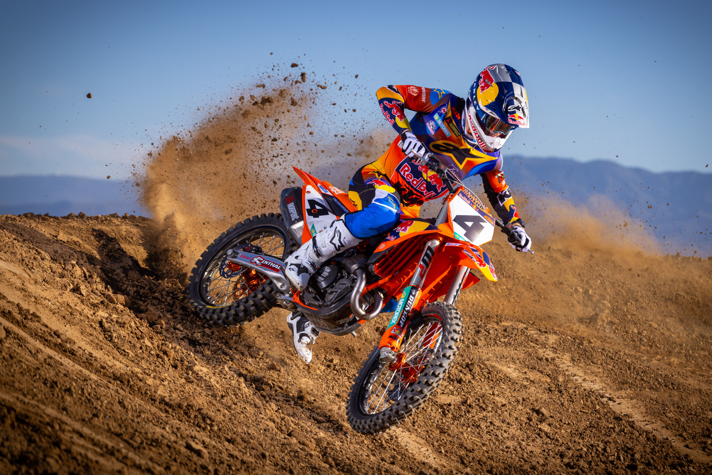 660203_SextonKTMDec24-Cudby-098_Team Shooting Red Bull KTM SX 2025