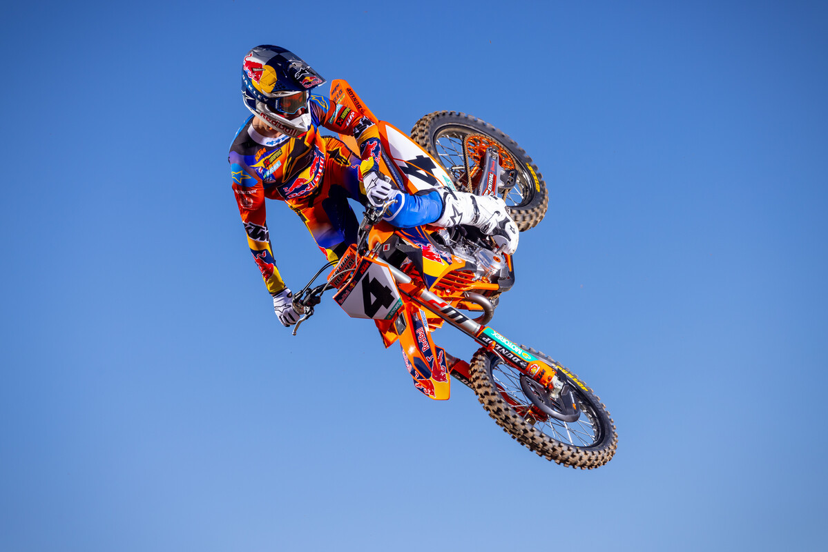 Chase Sexton on the 2025 KTM 450 SX-F Factory Edition.