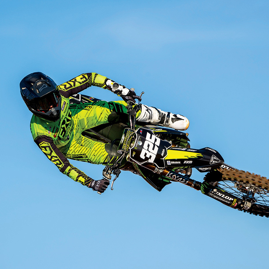 325 Robertson TRIUMPH_MOTORCYCLES_2024_2025_TEAM_SHOOT_ALIGN_MEDIA_0548