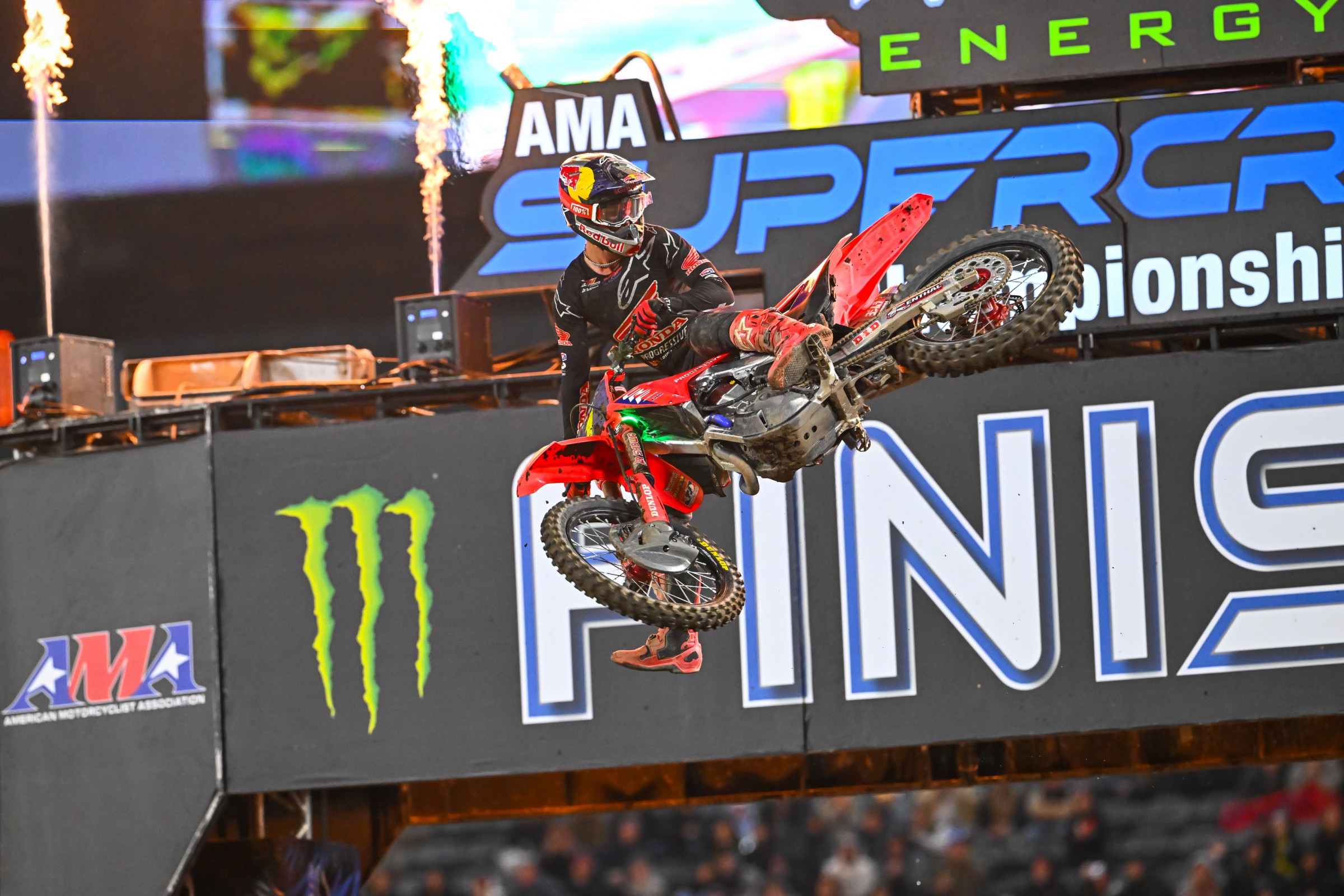 Jett Lawrences Passes Jason Anderson, Takes First Win of 2025 at