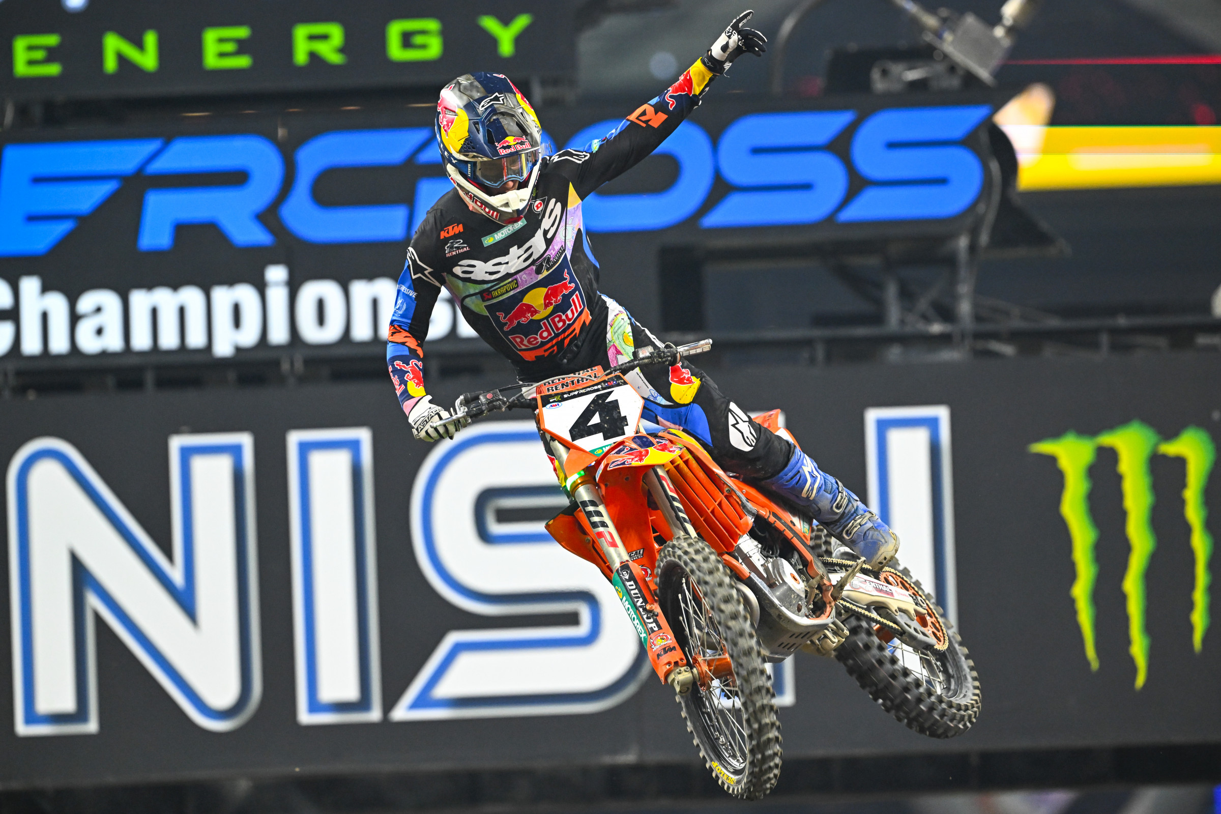 Chase Sexton takes the second 450SX heat race win.