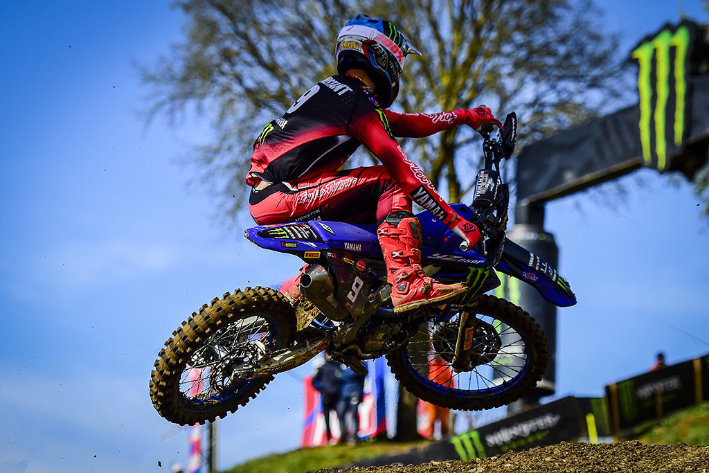 The fans wanted a Benistant win but Adamo's late pass in moto two left him third overall.