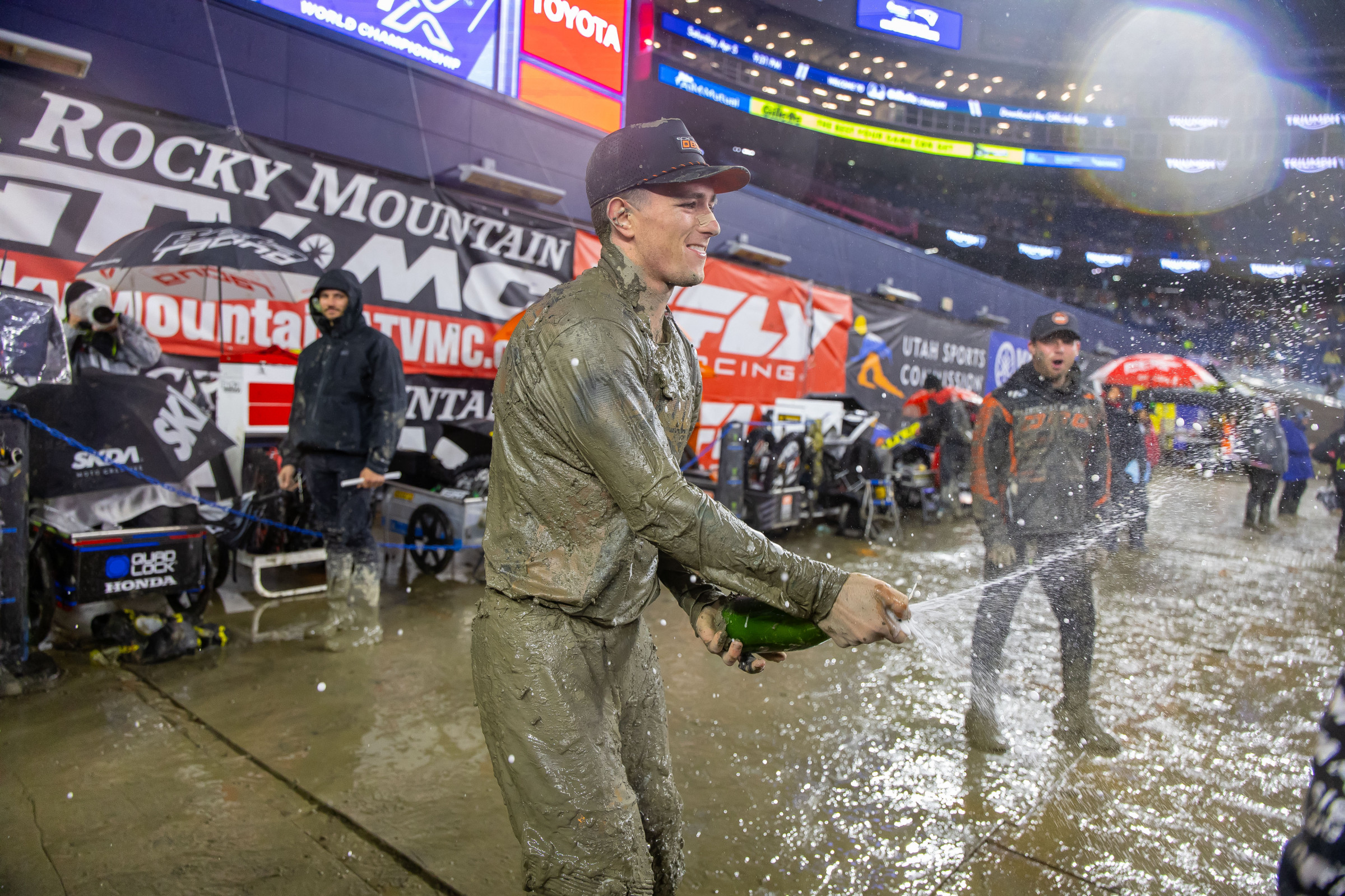 Gage Linville, who was collected in the first turn crash, scored third at the checkered flag, rounding out the trio of first-time 250SX podium finishers.