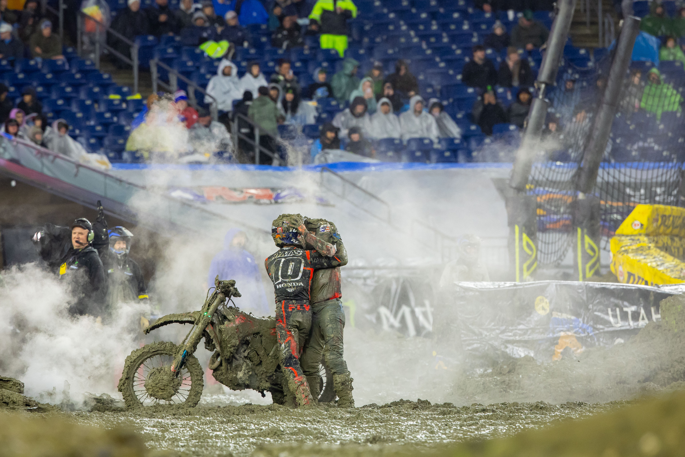 Chance Hymas is a 250SX race winner!