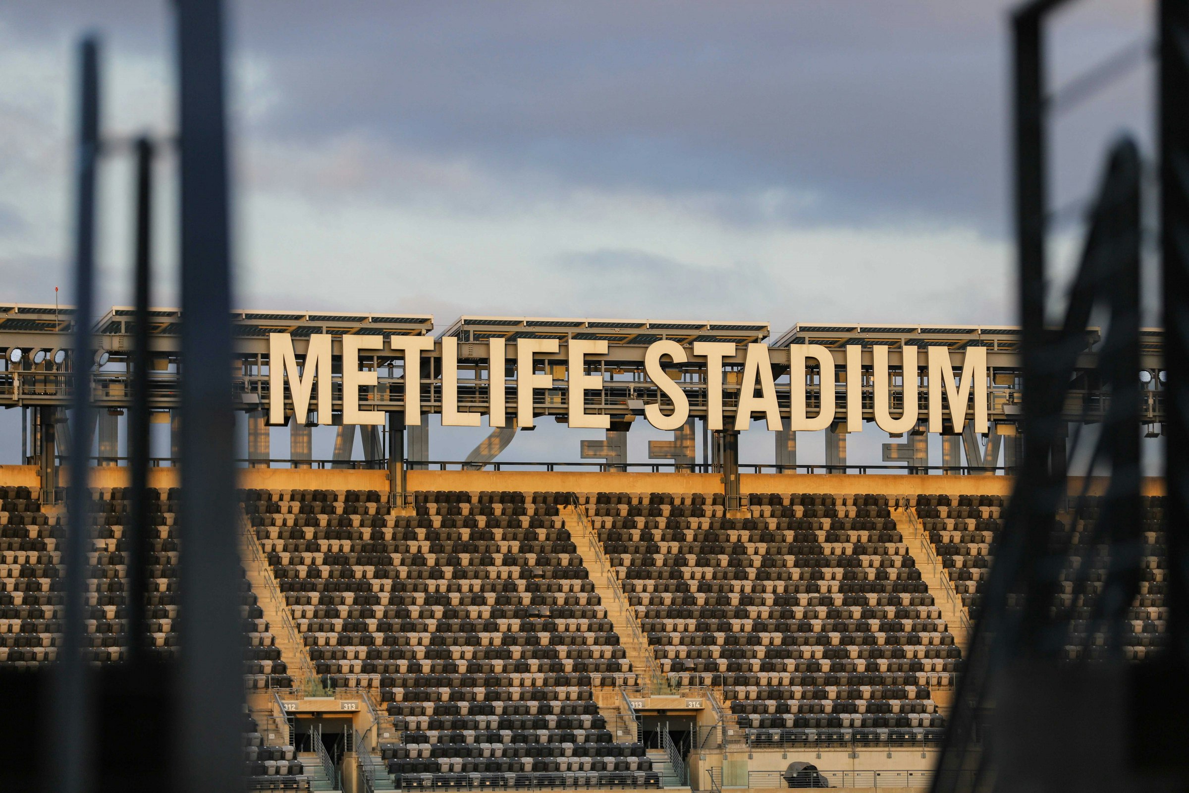 East Rutherford SX is a Day Race: Race Day Live Starts at 9:30 a.m. Eastern, Heats at 3 p.m. Eastern