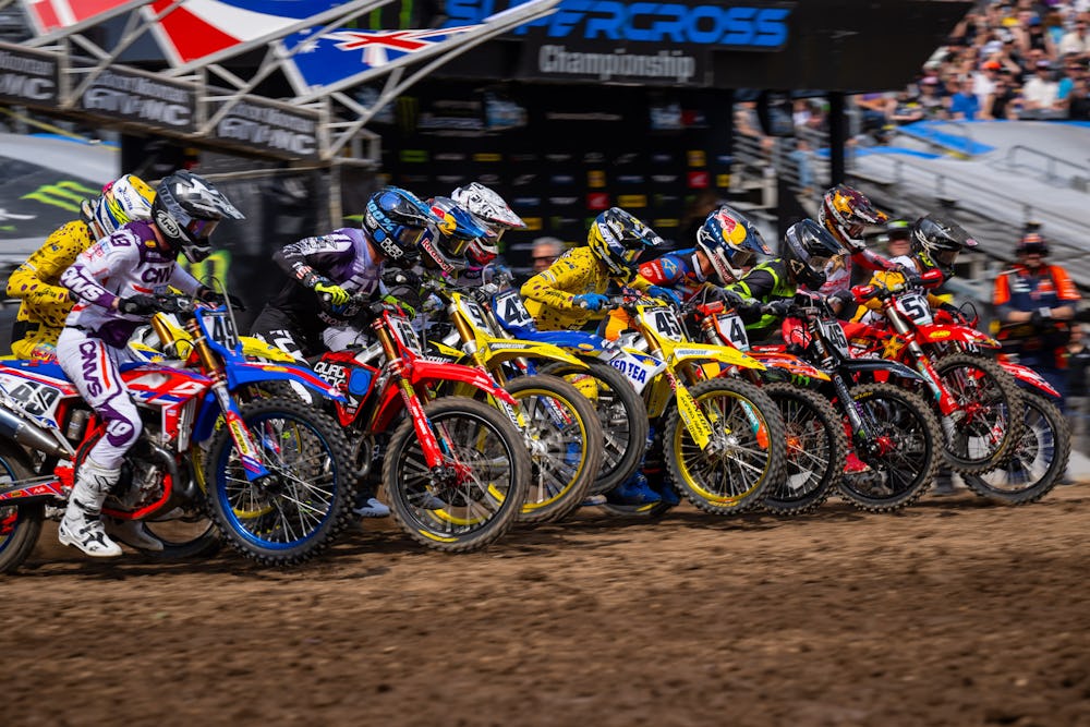 Hammaker, Sexton Land Crucial Wins at East Rutherford Supercross