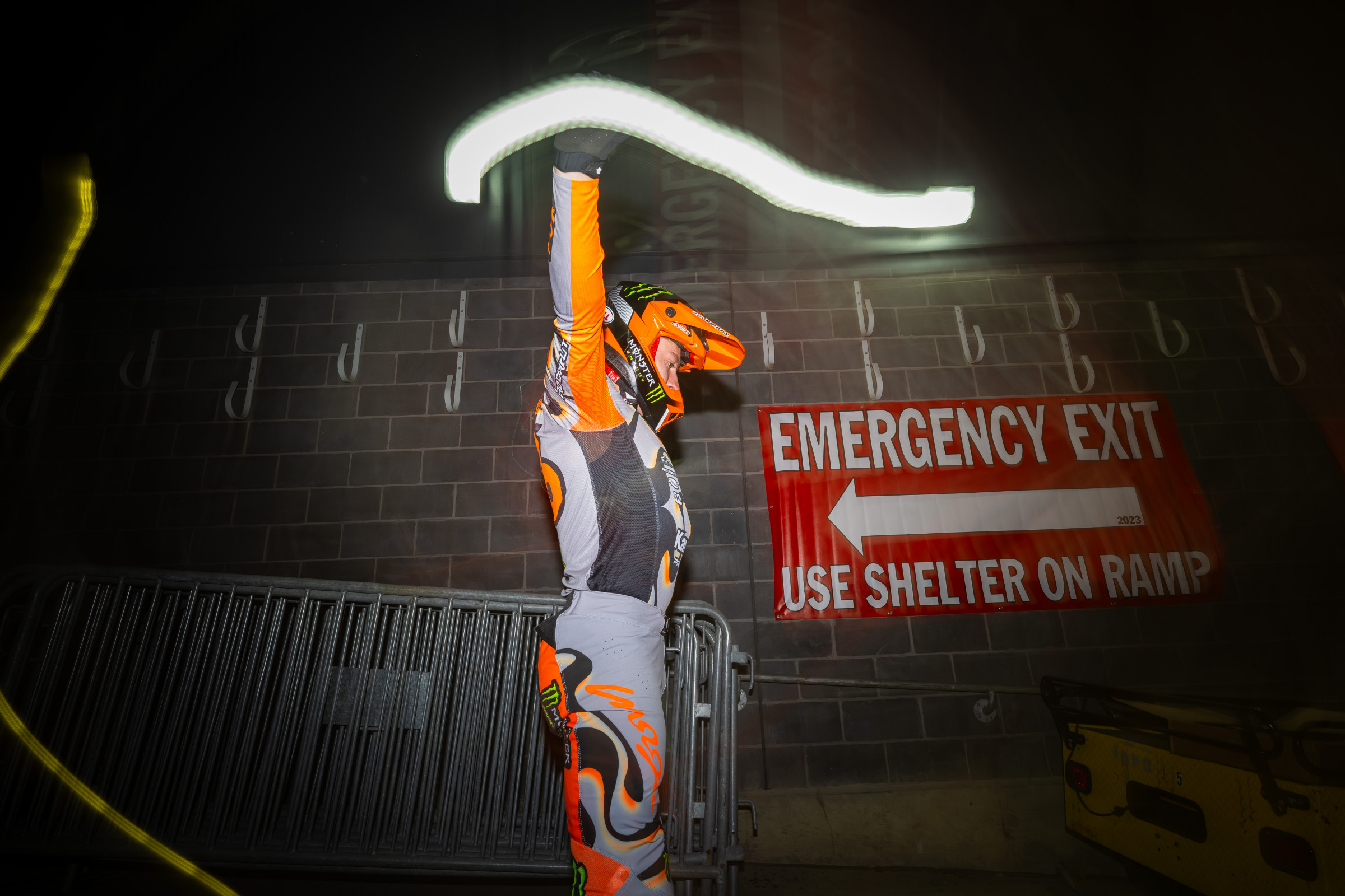 Seth Hammaker carries the points lead into Saturday in the East.