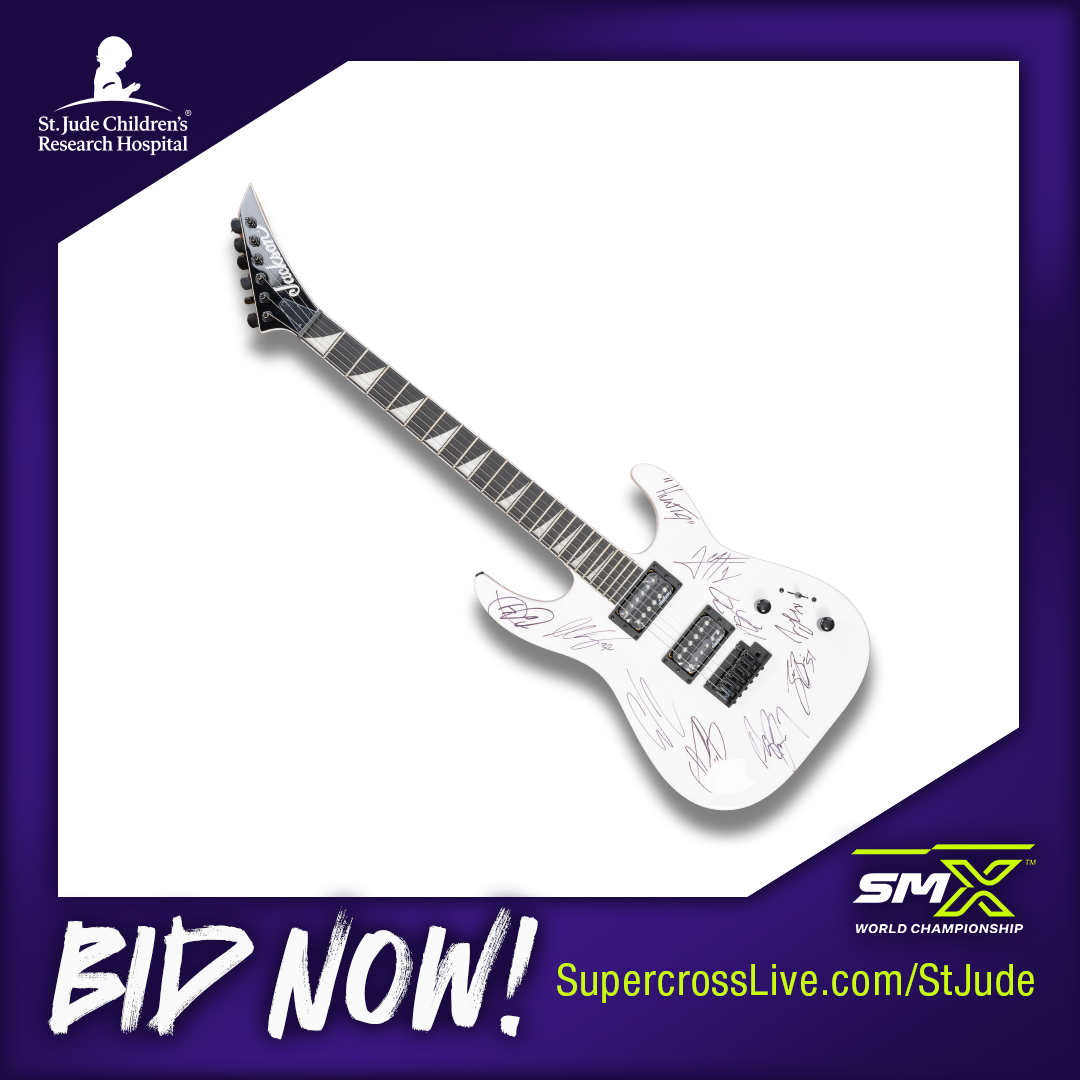 4306_ Jackson Signature Guitar Autographed by 450 Class Contenders