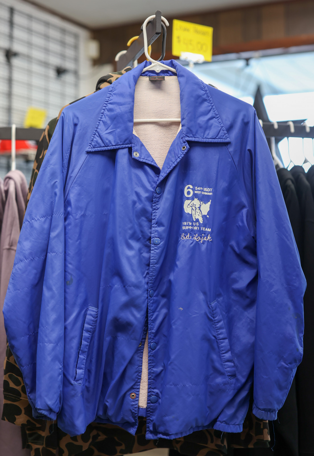 65C92836-93AA-419F-8FB0-AE4E3C07783A