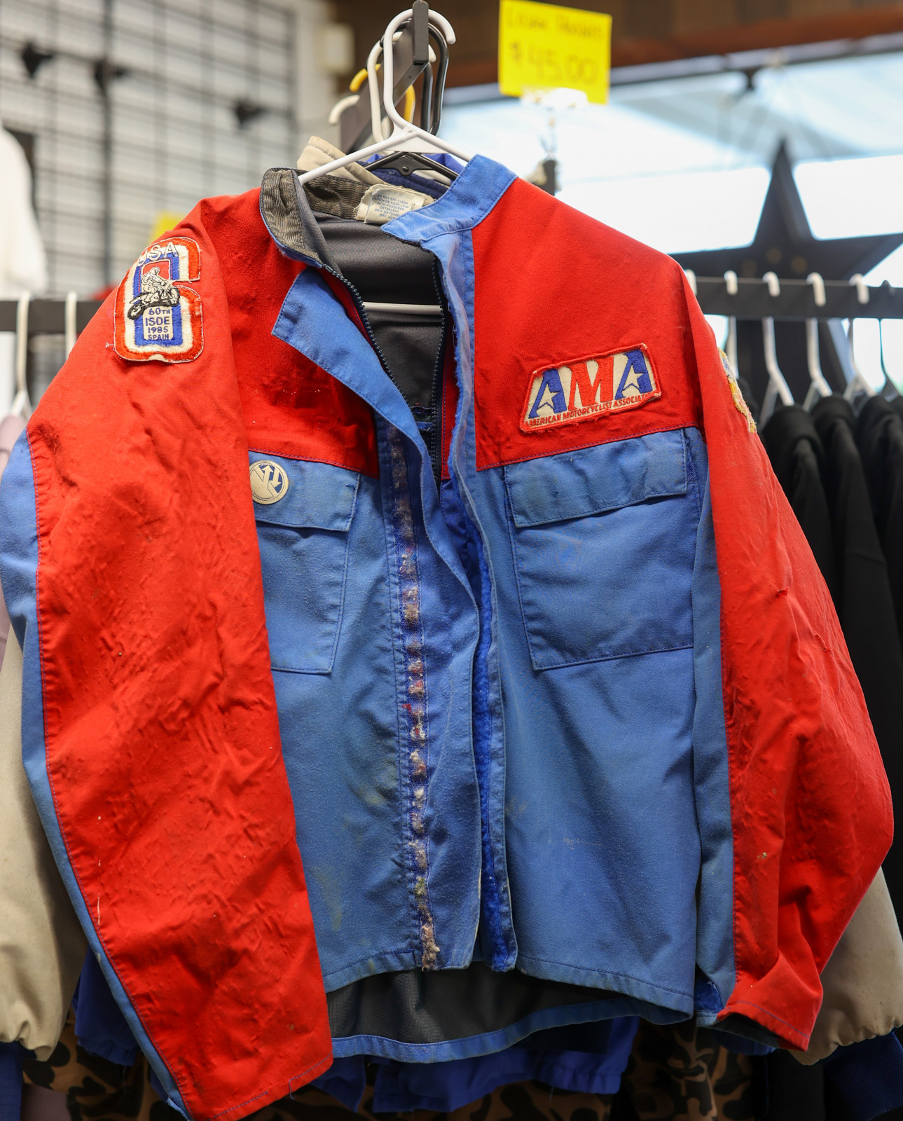 E338DB39-8790-47E7-B0DE-178CA260F761