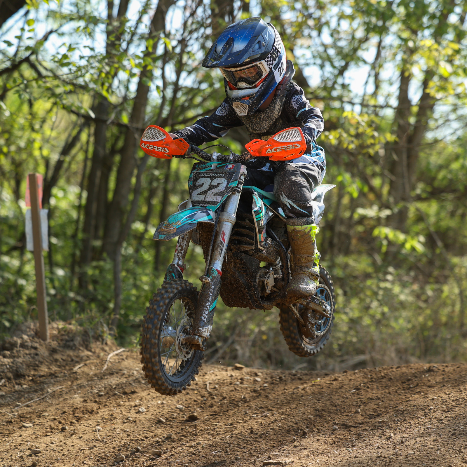 3E50FB70-3F0A-477E-8CE4-DEA5F20AEB3B