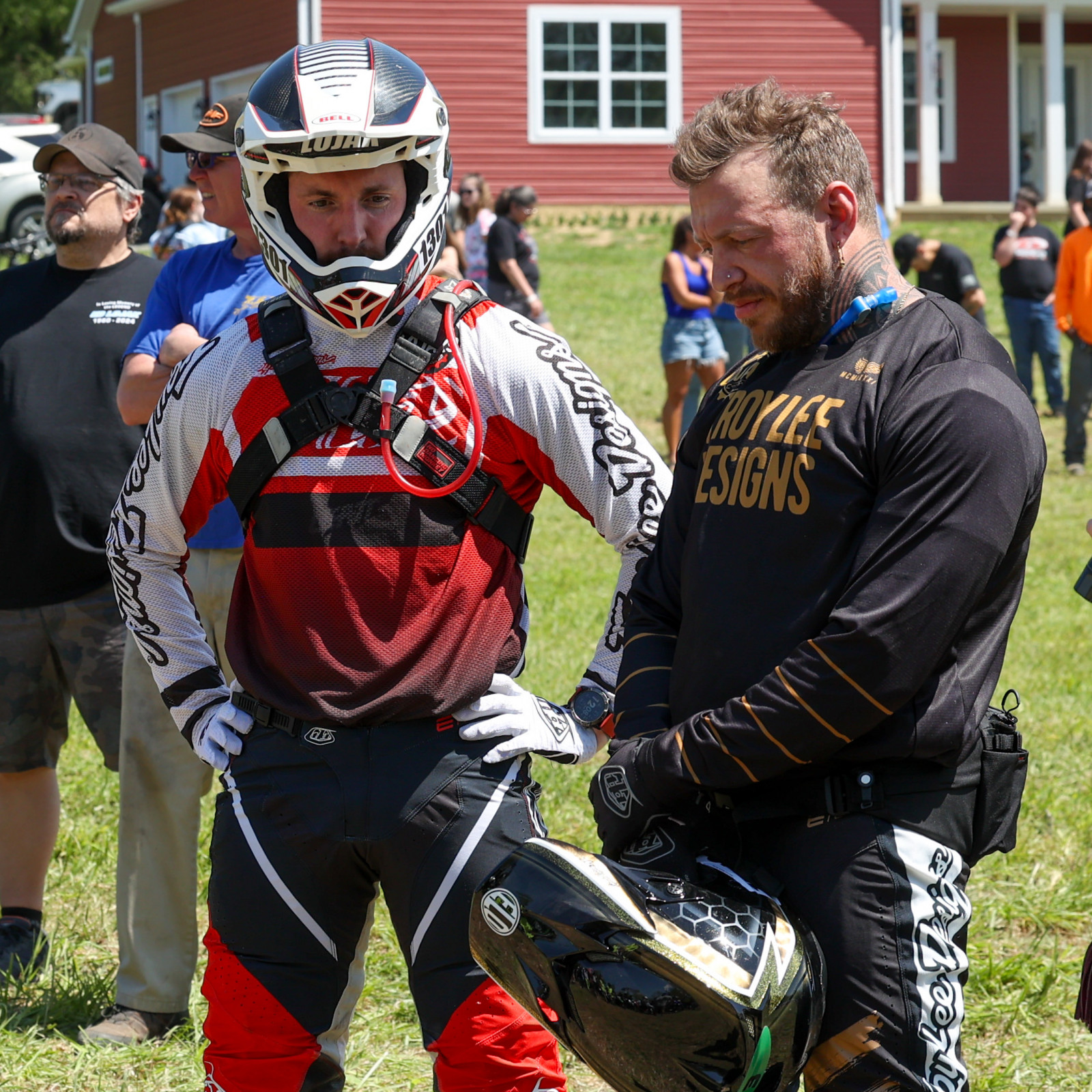 60D8173B-8639-44ED-B224-52A4DB5ACF1D