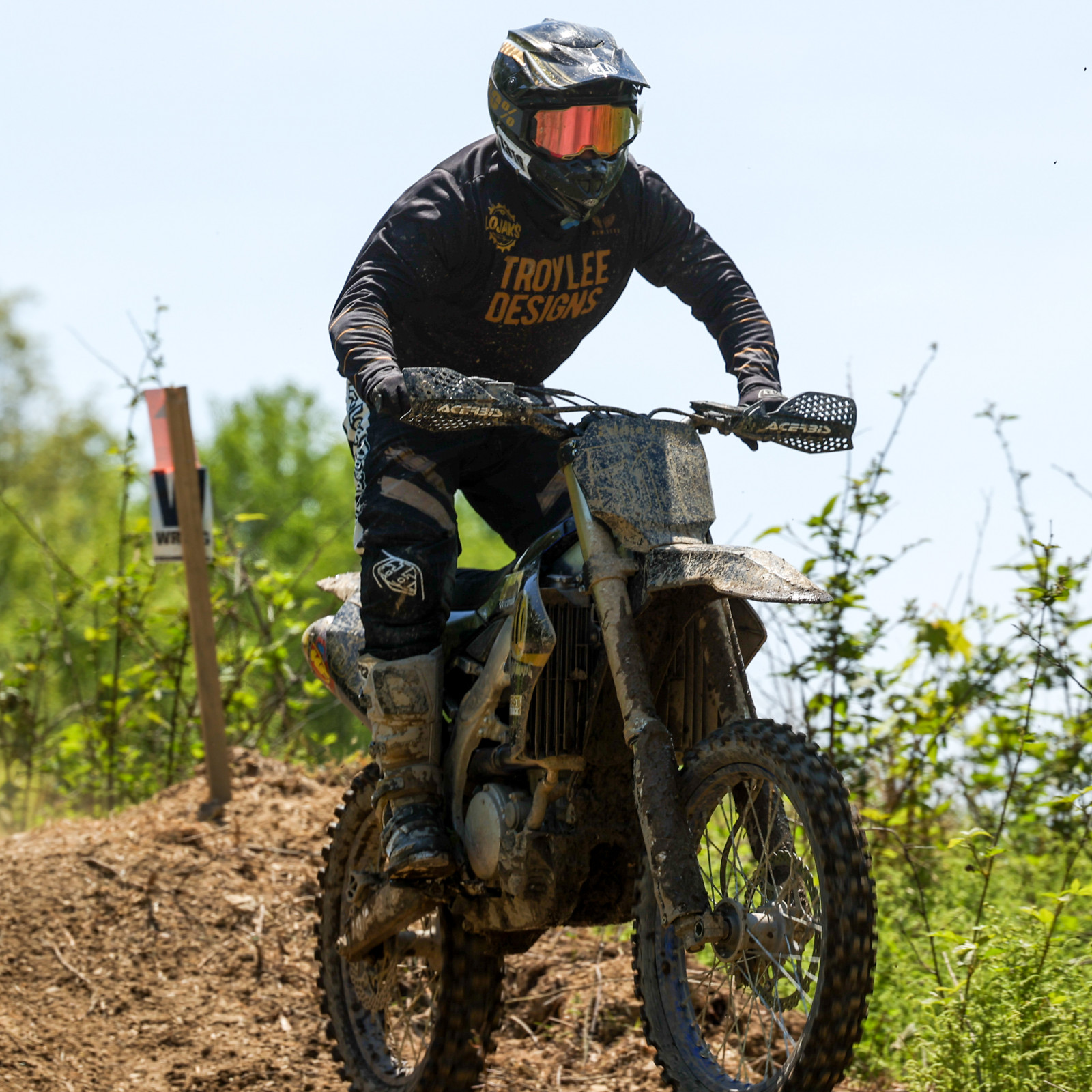 80CC8659-595B-40EA-B775-F8425176A6C4