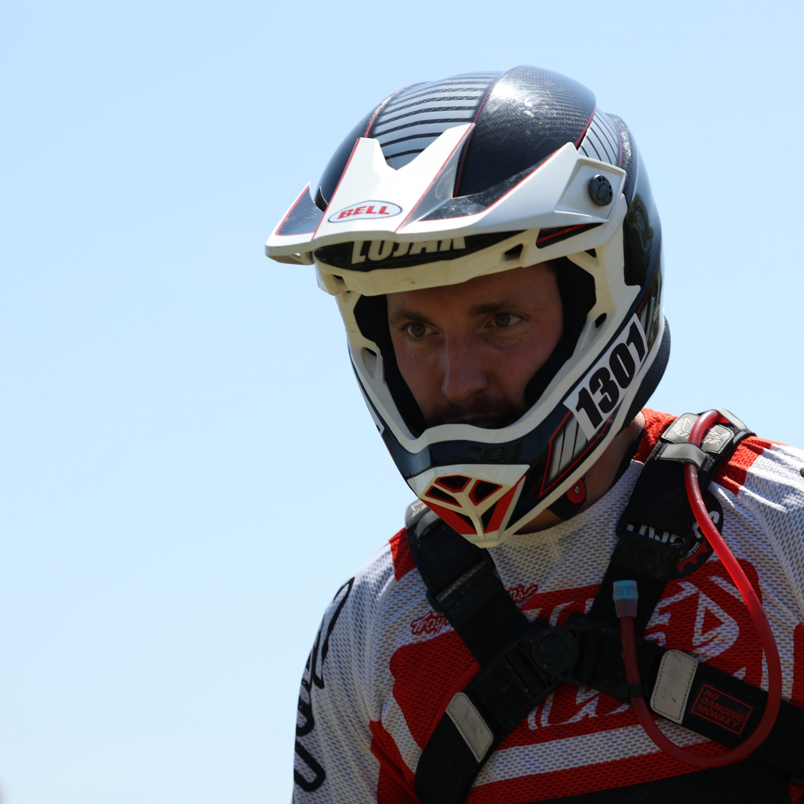 D8338C8C-FEDE-48C5-BBE2-5A80425061F2