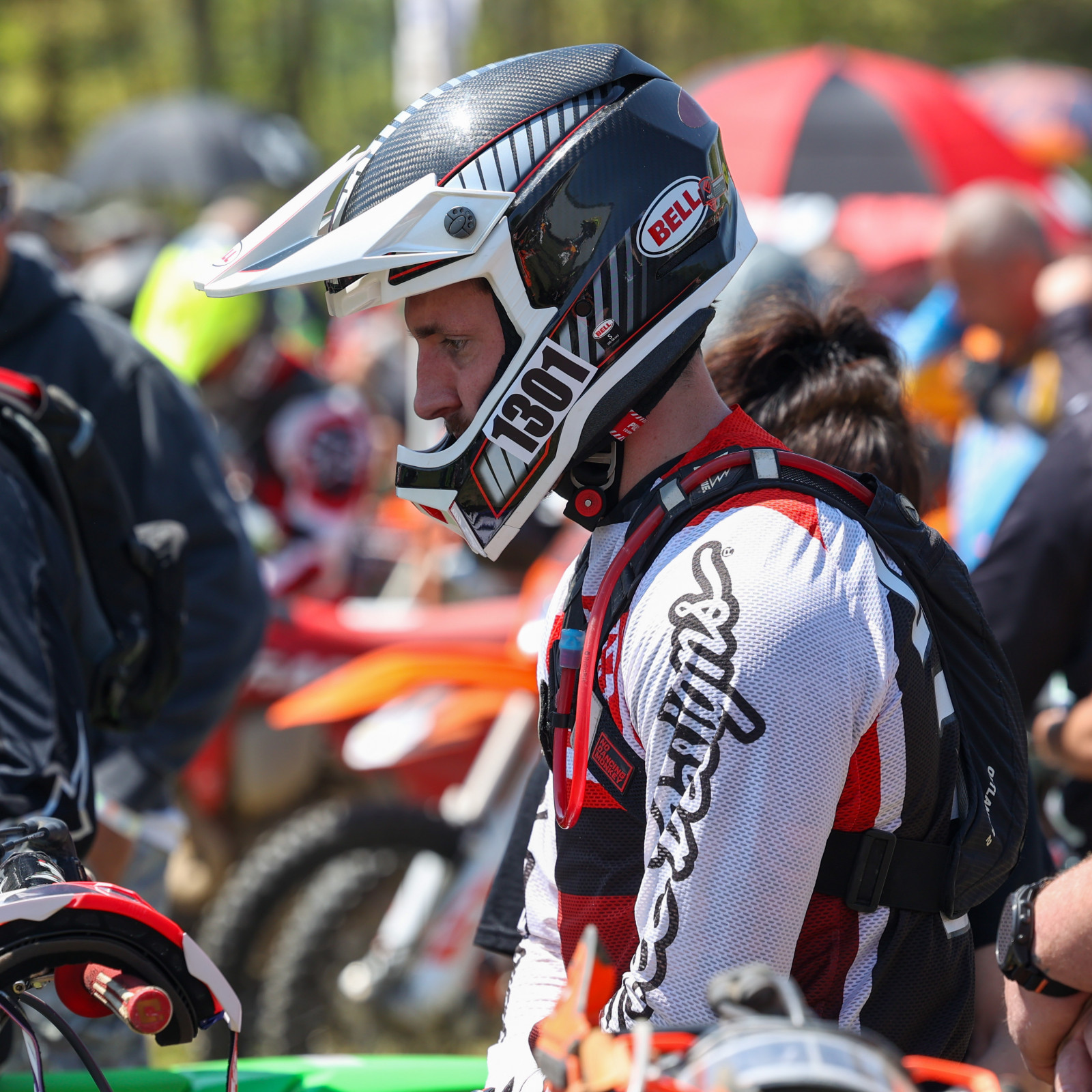 DB11D1EC-66EA-4478-A260-8D185228166E