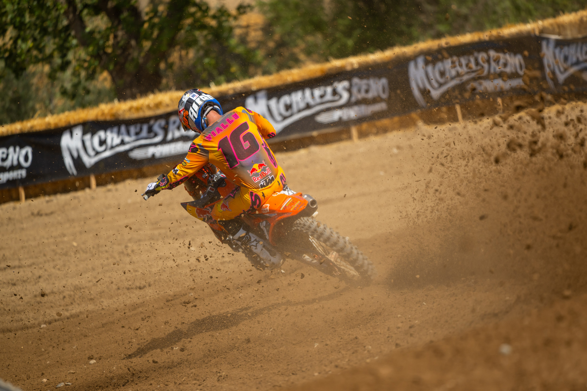 After DNFing the first moto at Hangtown Vialle now sits an astounding 48 points back of Deegan.