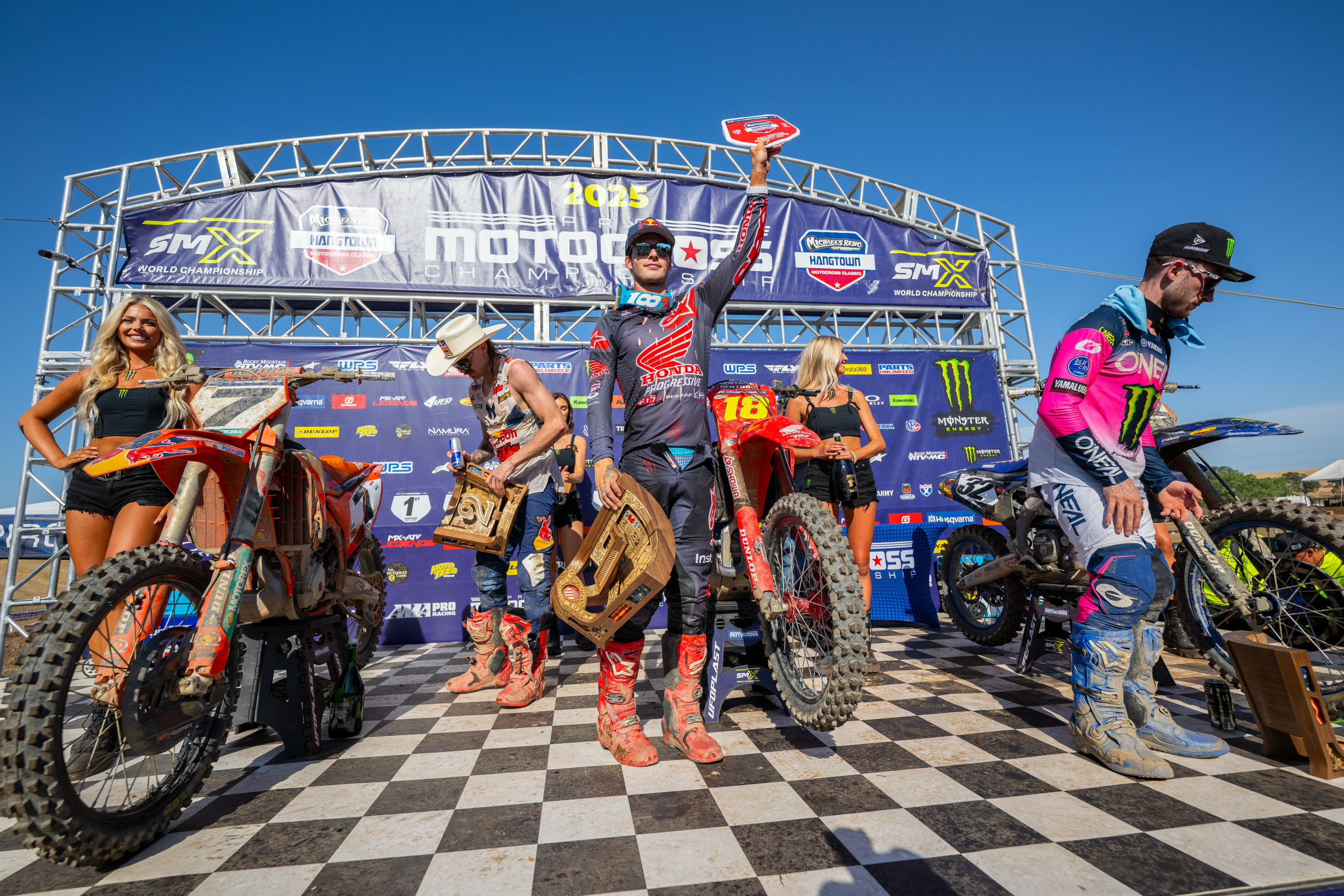 Lawrence won his second overall in a row at Hangtown.