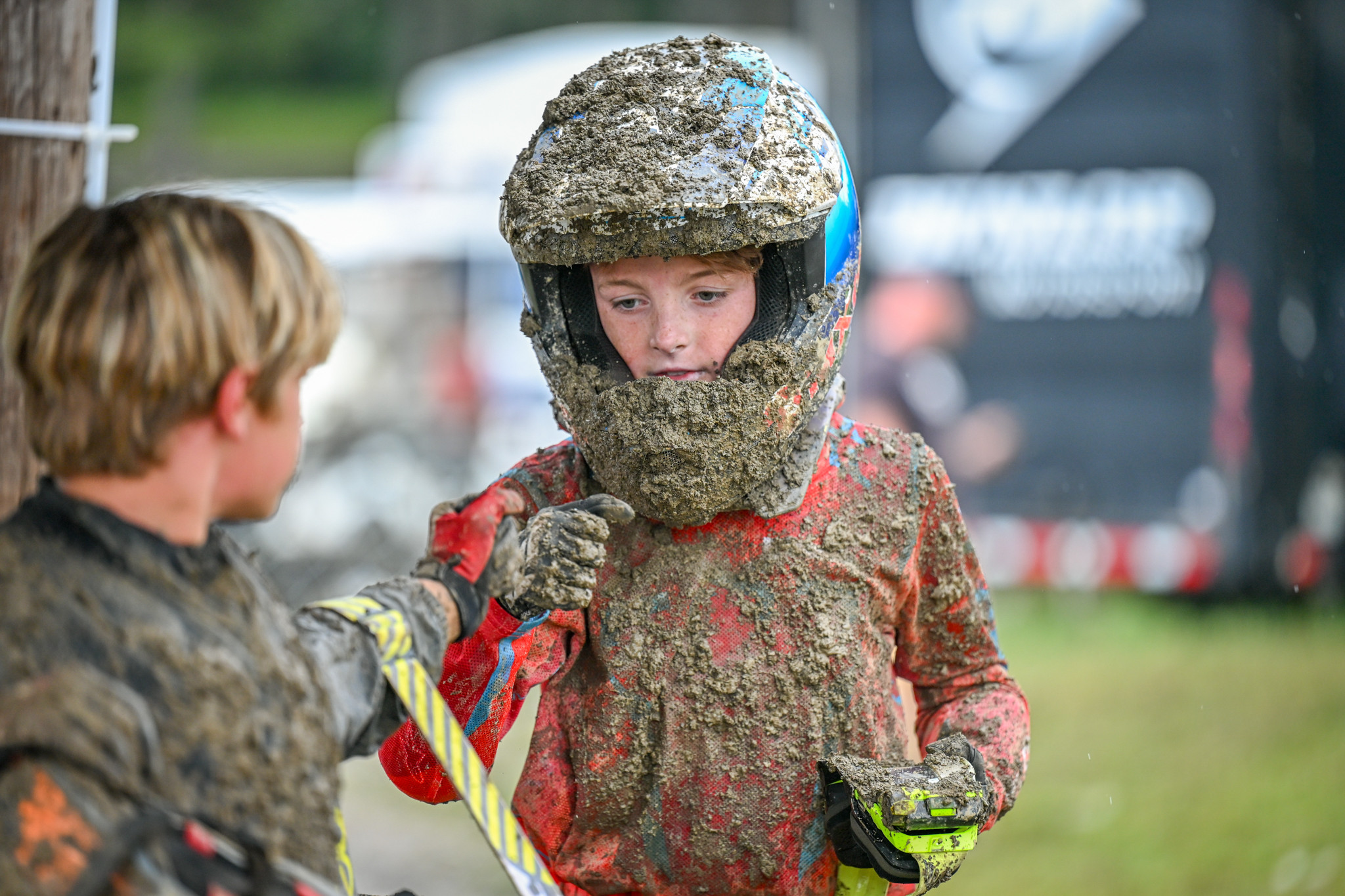 1749505037_b6fa7ac9891427dd0562