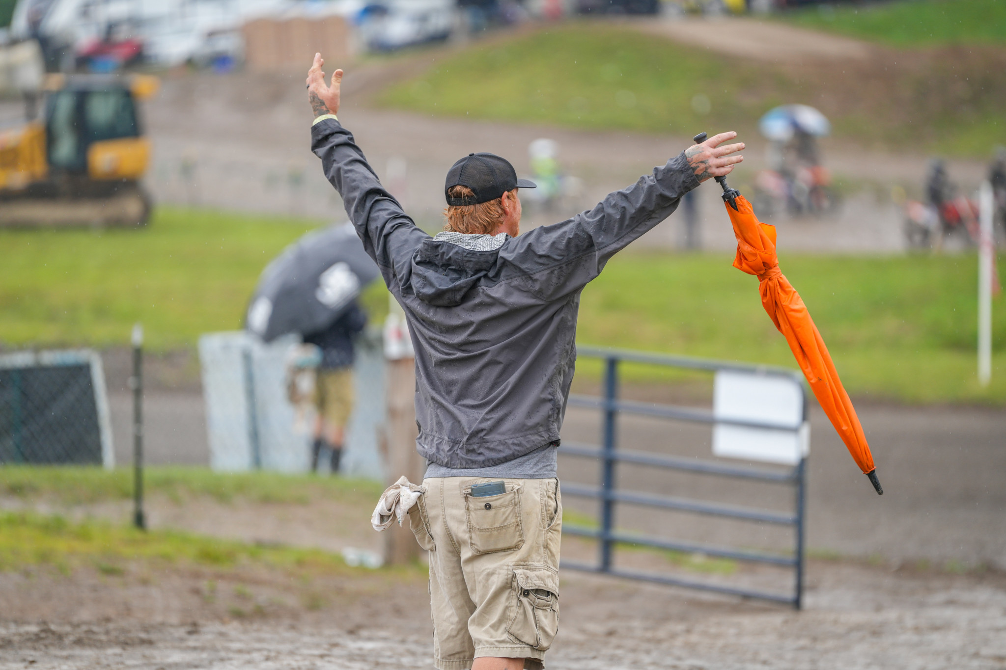 1749505452_ae5852195f9c81fde35d