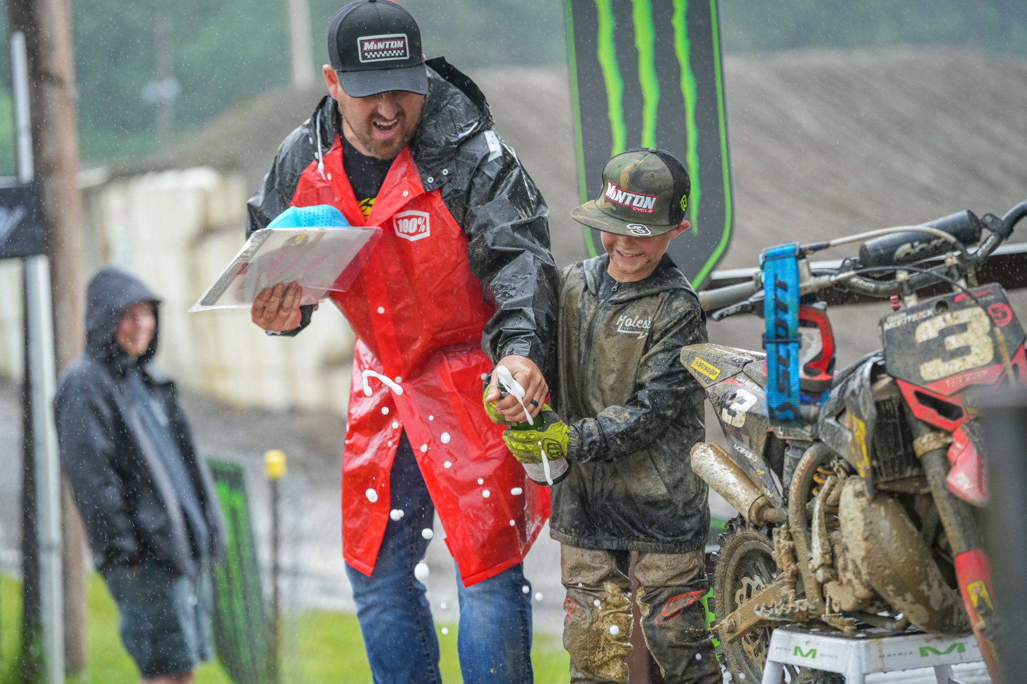 1749505460_3e9ccd837efde1ddbc4d