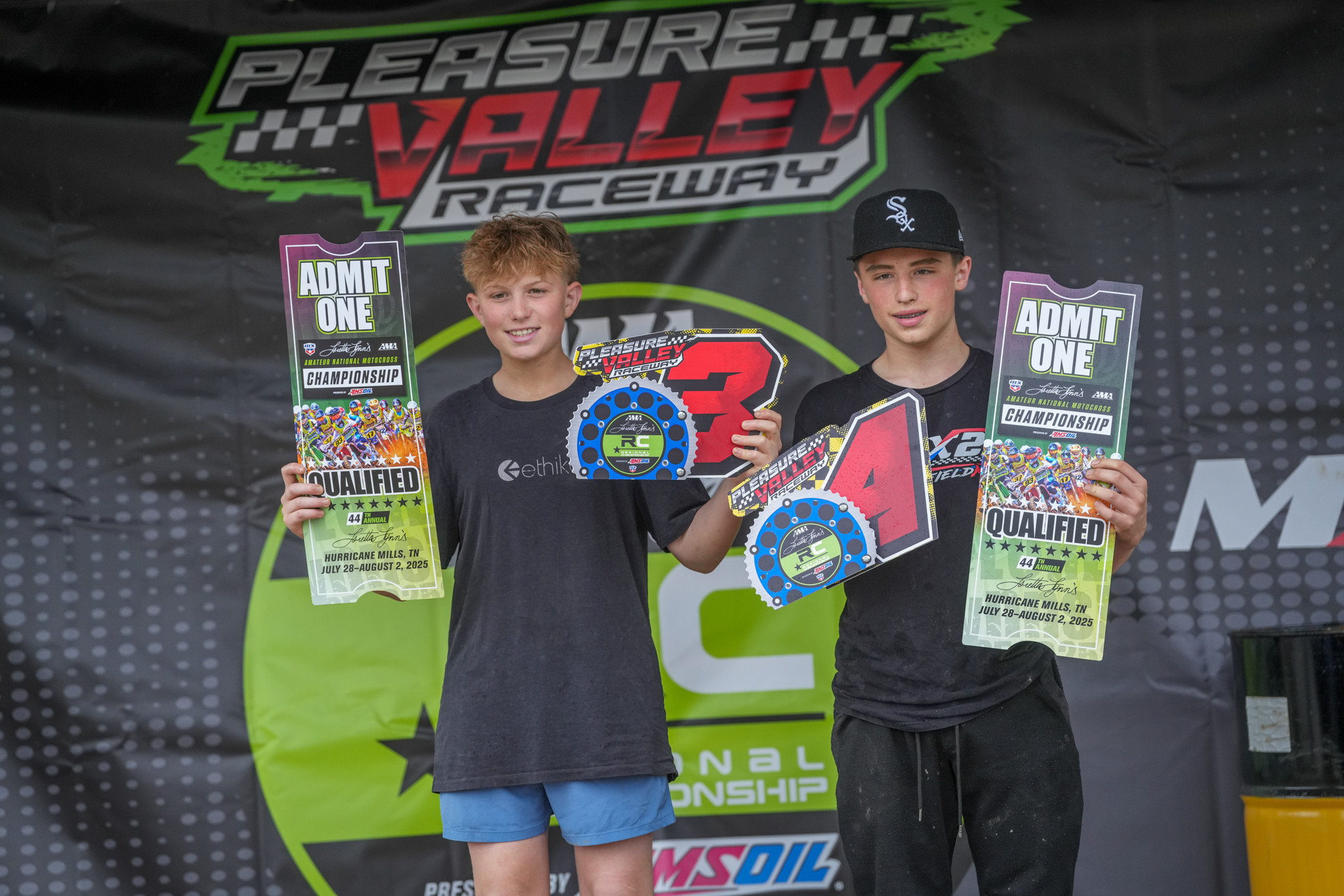 1749505777_54035bcd708cde287993