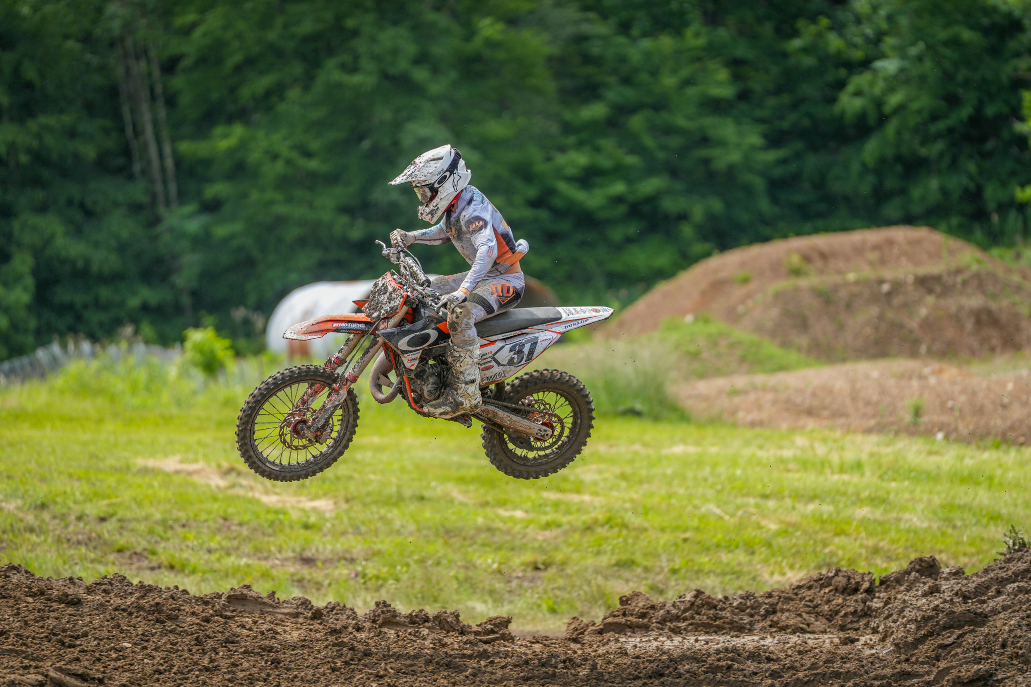 1749505784_e7f59e883be9a887c262