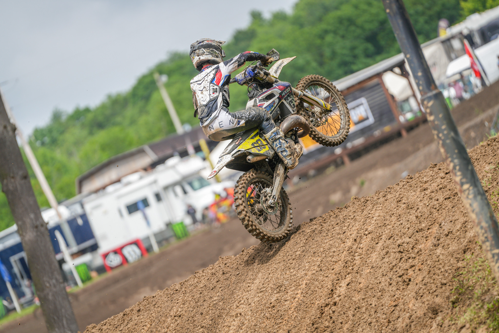 1749505786_16bee5c9d729bc8276aa