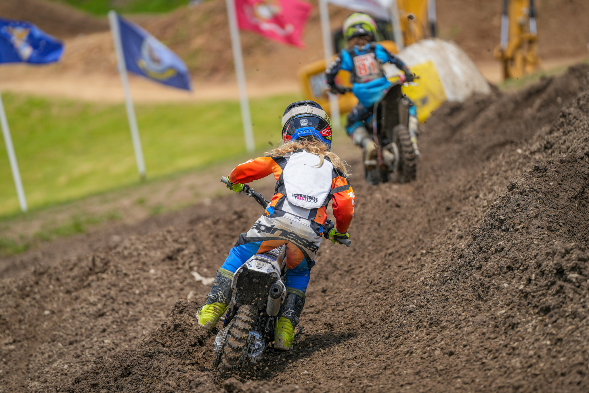 1749505785_005b40a47e58f3d17594