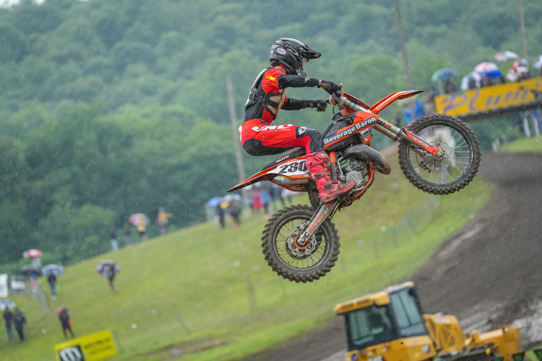 1749505913_f8af4899497bf1f12b09