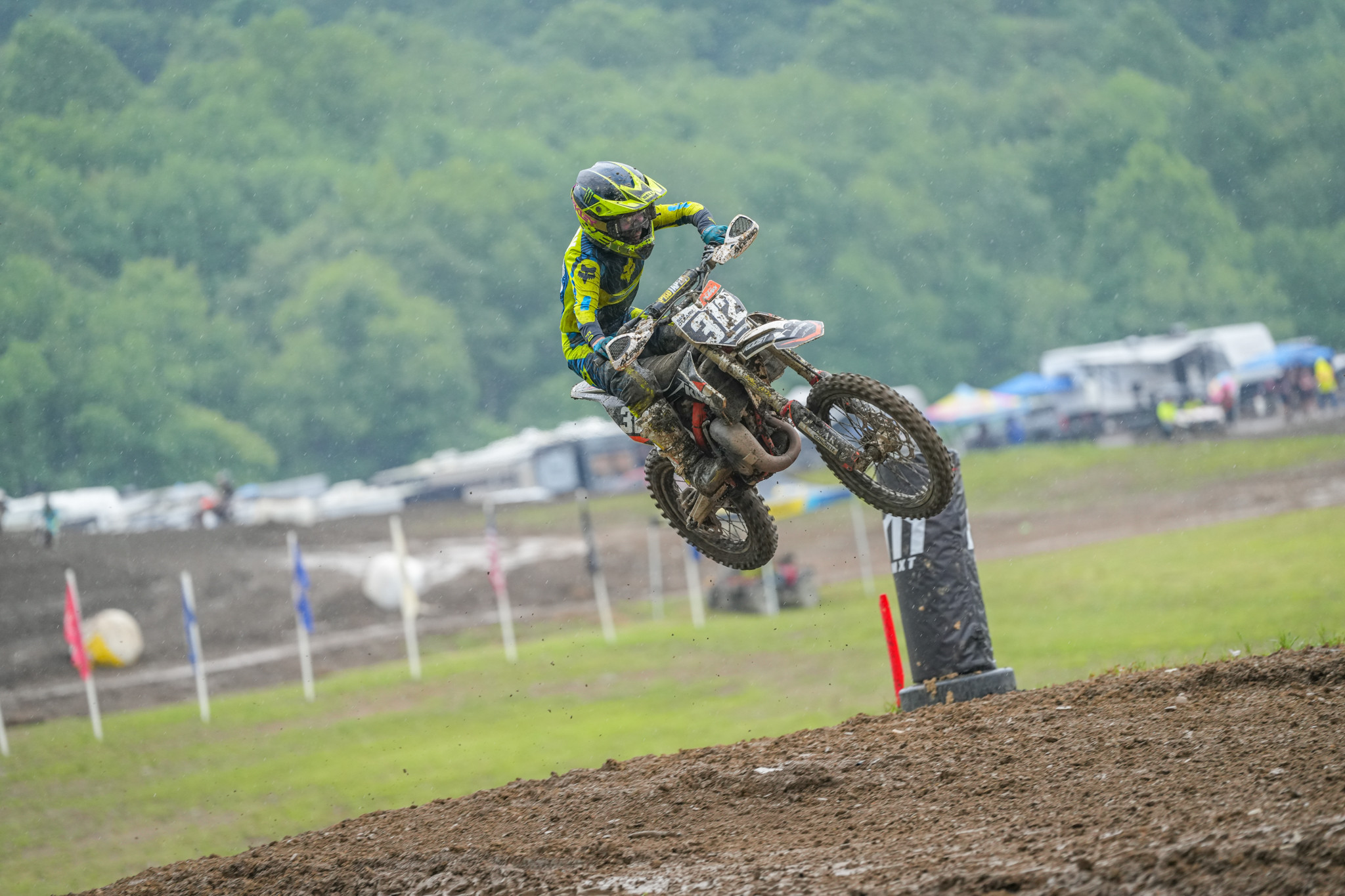 1749505916_e8198451d8c89965f4a8