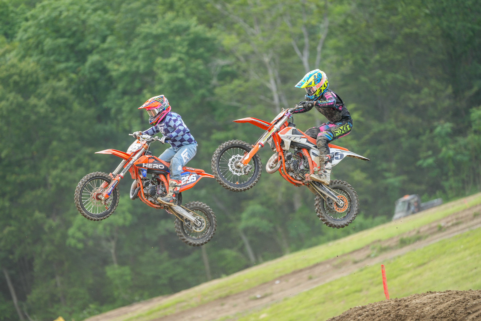 1749505916_796f67cdb9217bd2bc16