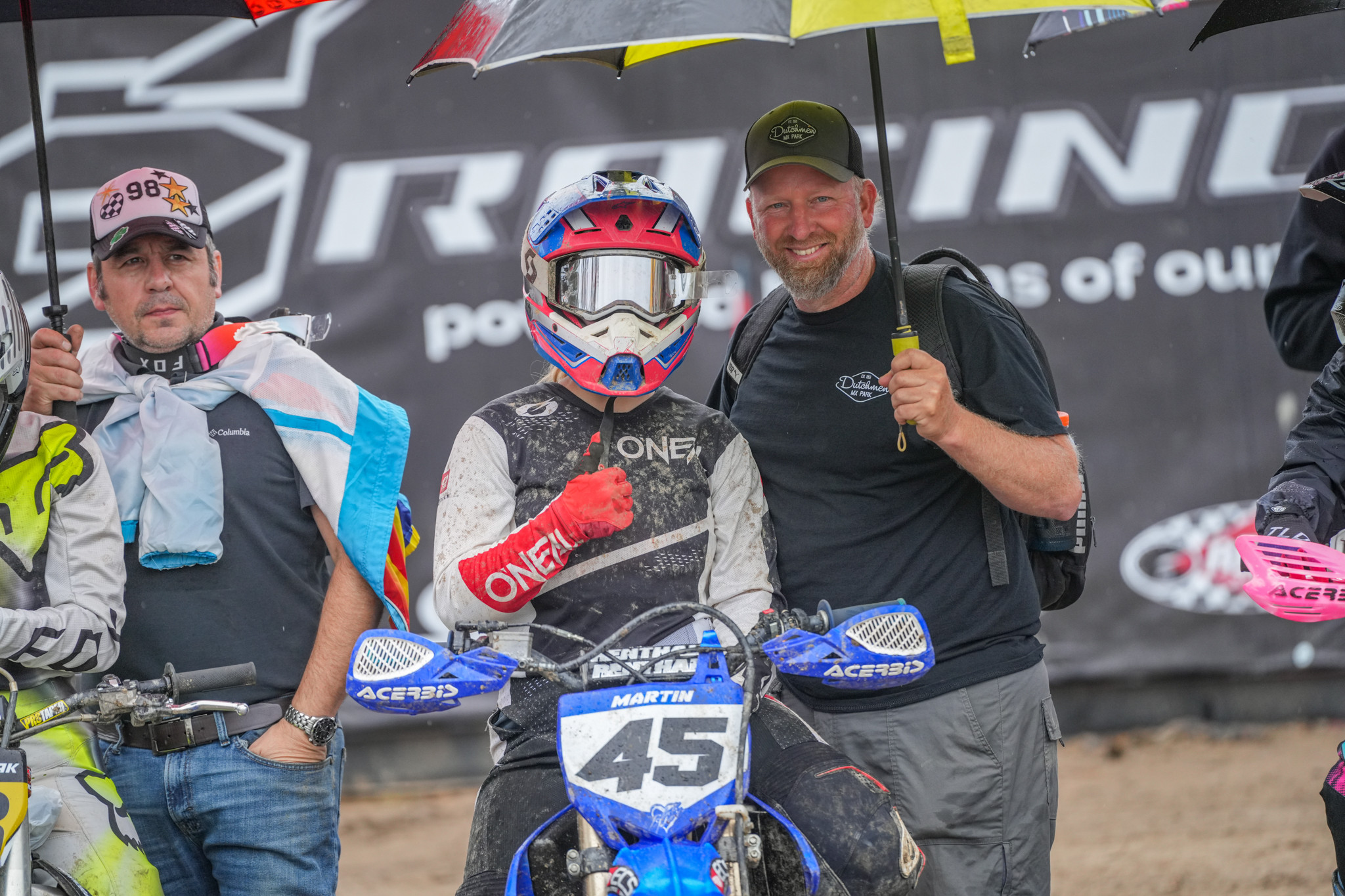 1749505926_bf69ef0092d483c7102a