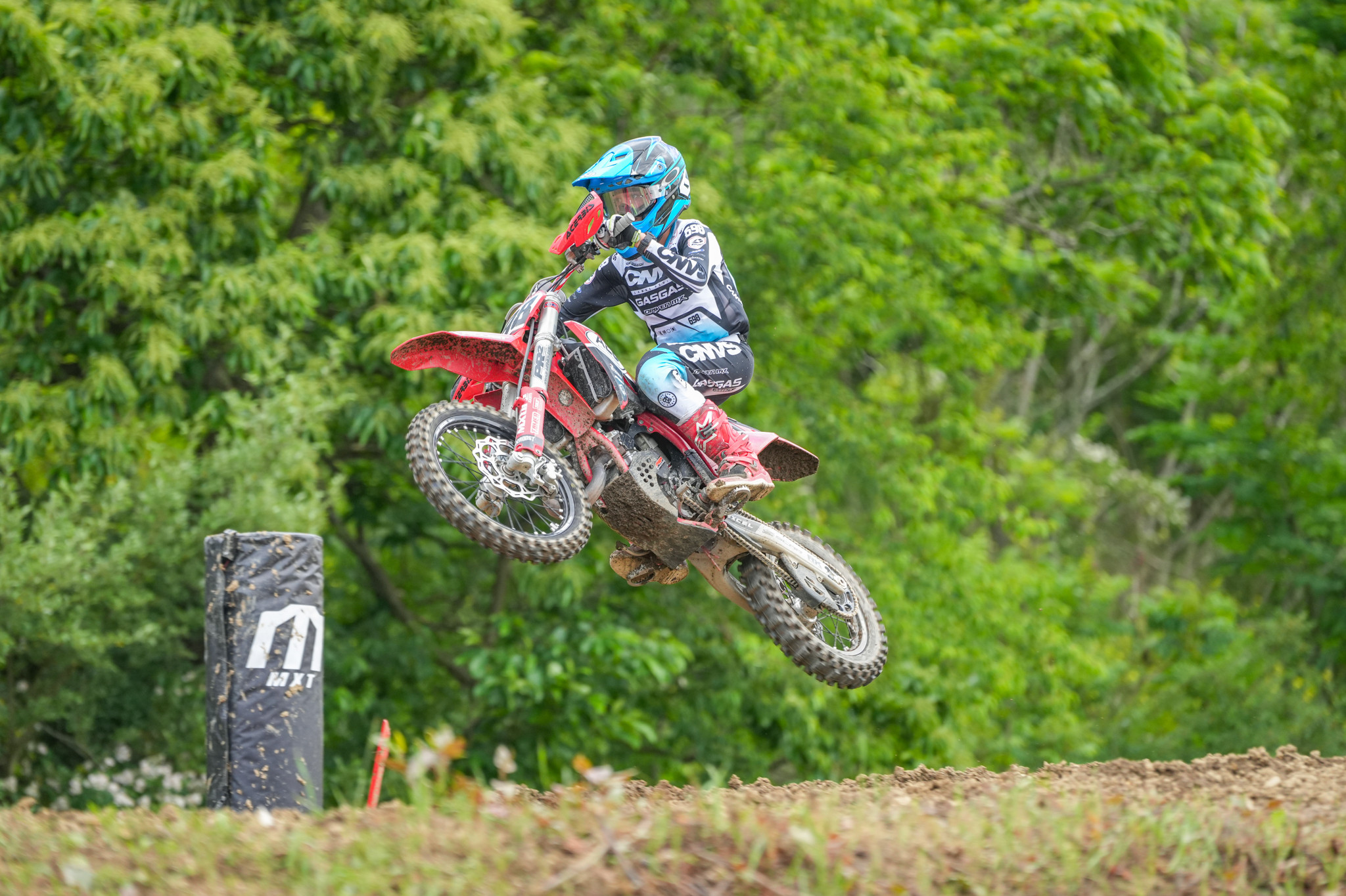 1749505928_ab645839c2f36fb83660