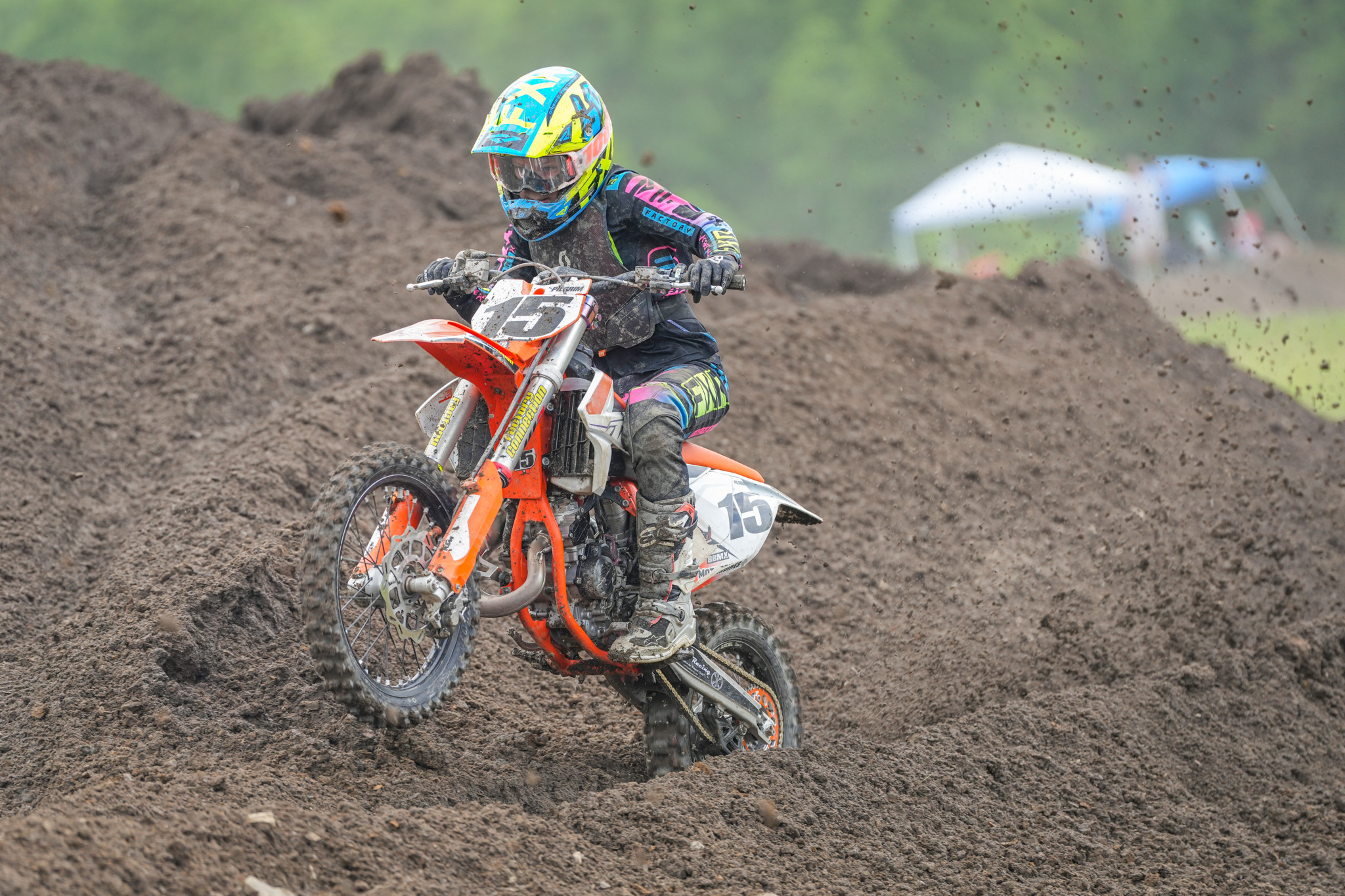 1749505927_0752fcef8fdbd5fcace3