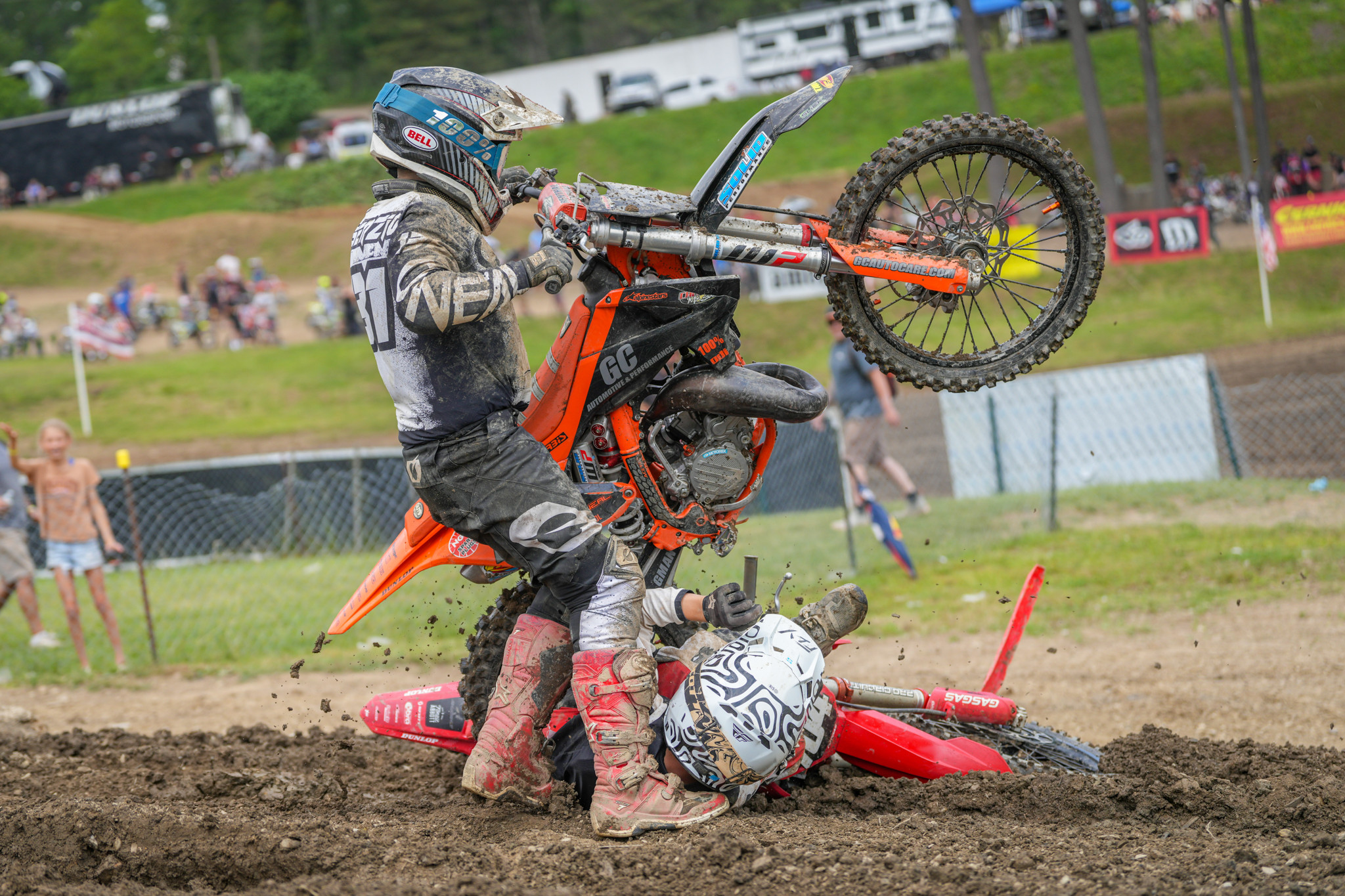 1749505939_85708366073c71b7b990