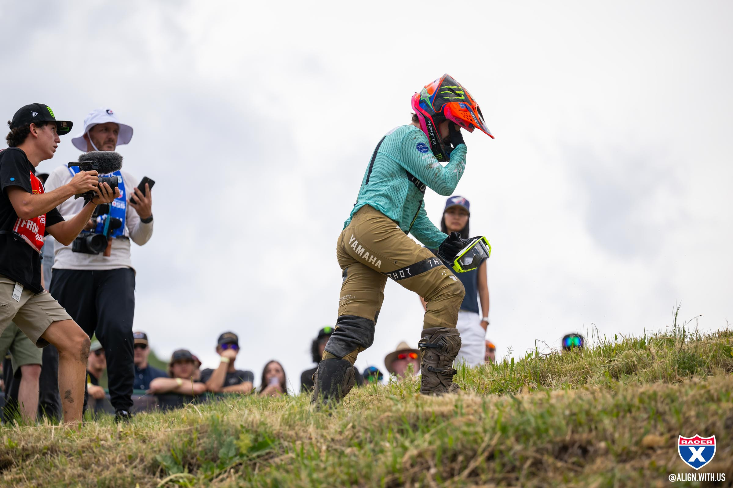 1749567935_e40282d4ab424d766f64