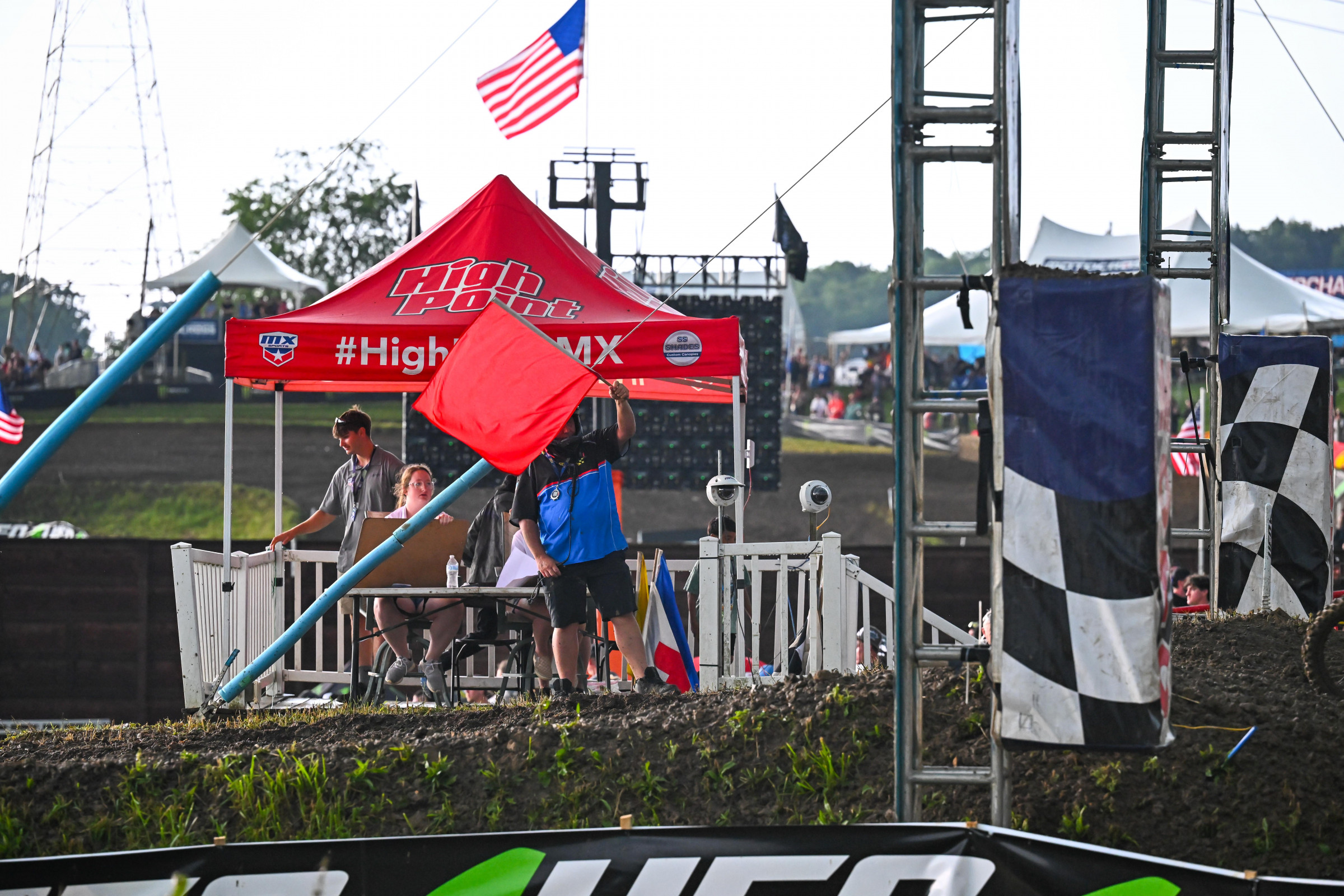 The red flag came out two thirds of the way through the final moto of the day (450 moto two), which ended the day early. Shortly after, High Point Raceway was hit with a torrential downpour.