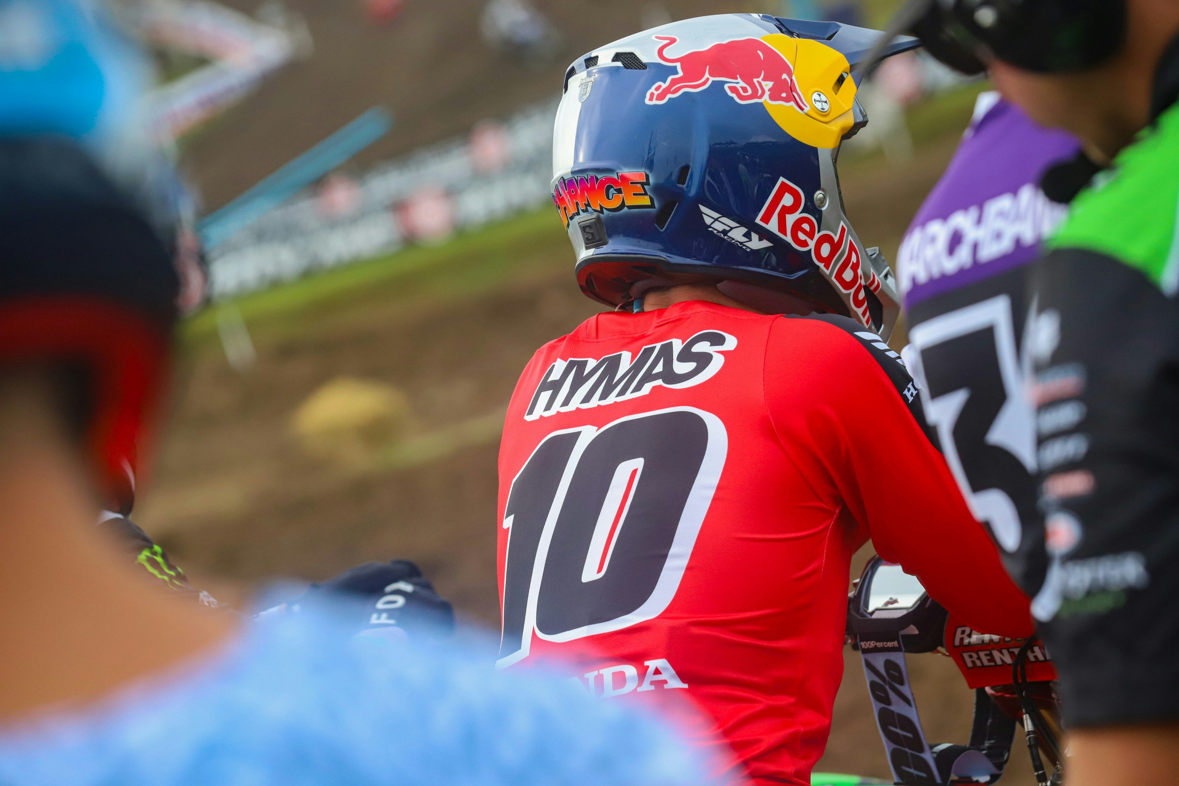 Lindstrom on Hymas: “We just know that his right knee is definitely injured and we’re going to have to go see a specialist” [Update]