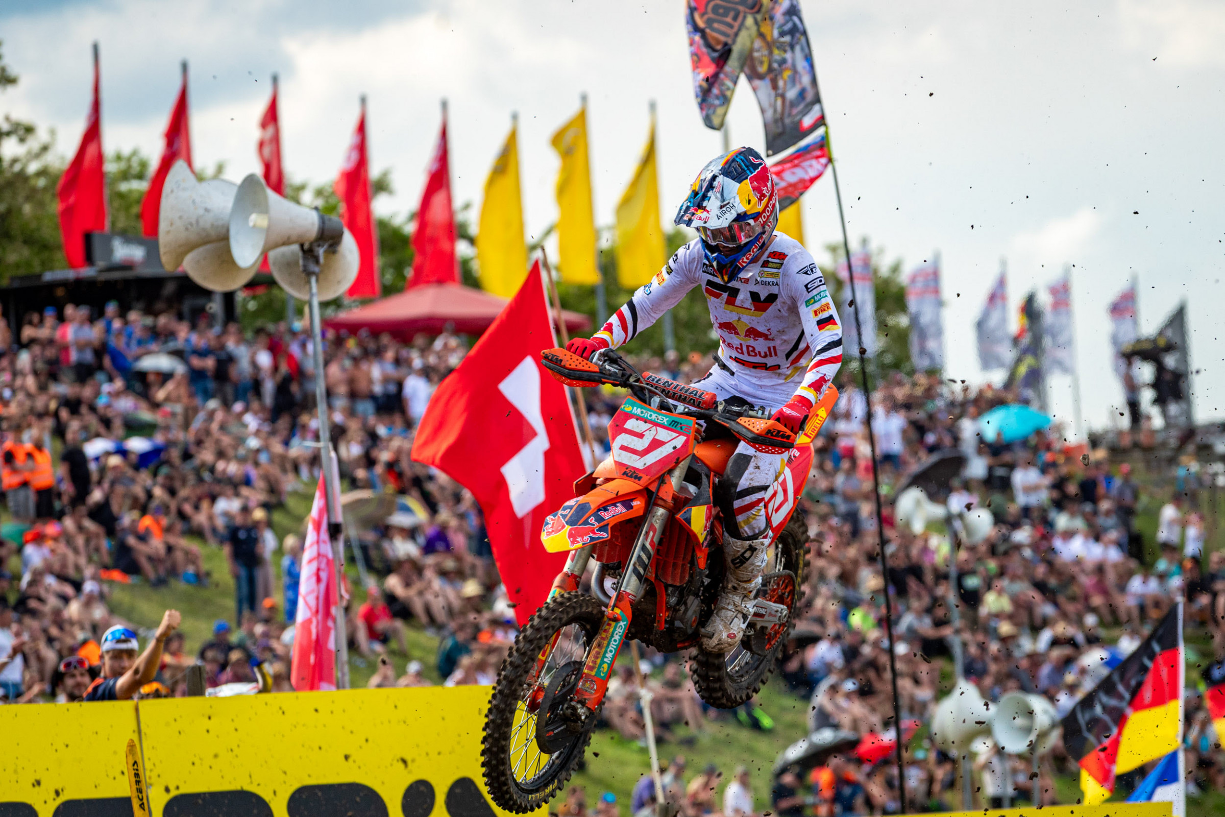 Simon Längenfelder is leading the MX2 worldchampionships right now