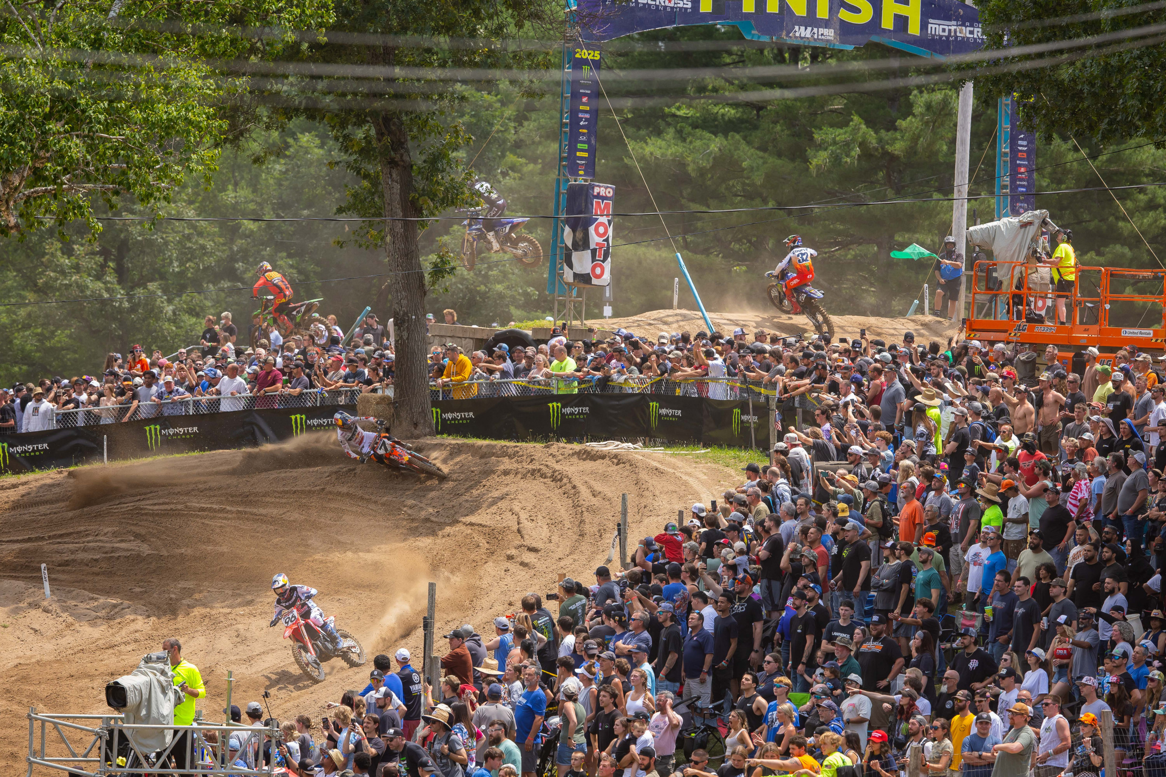 Hunter got away from Aaron Plessinger and other's that had been with him, or even in front of him, at previous rounds. 