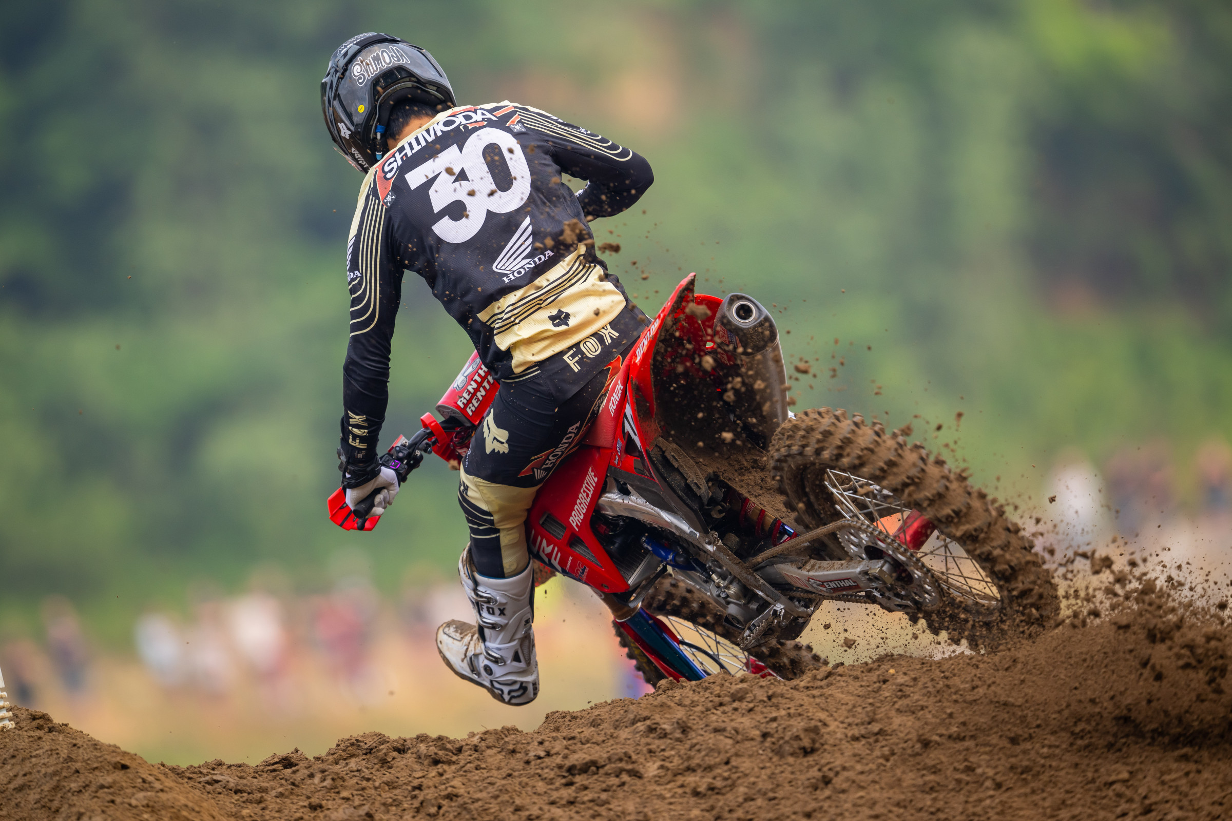 Jo Shimoda had to race the second moto without the aid of a rear brake.