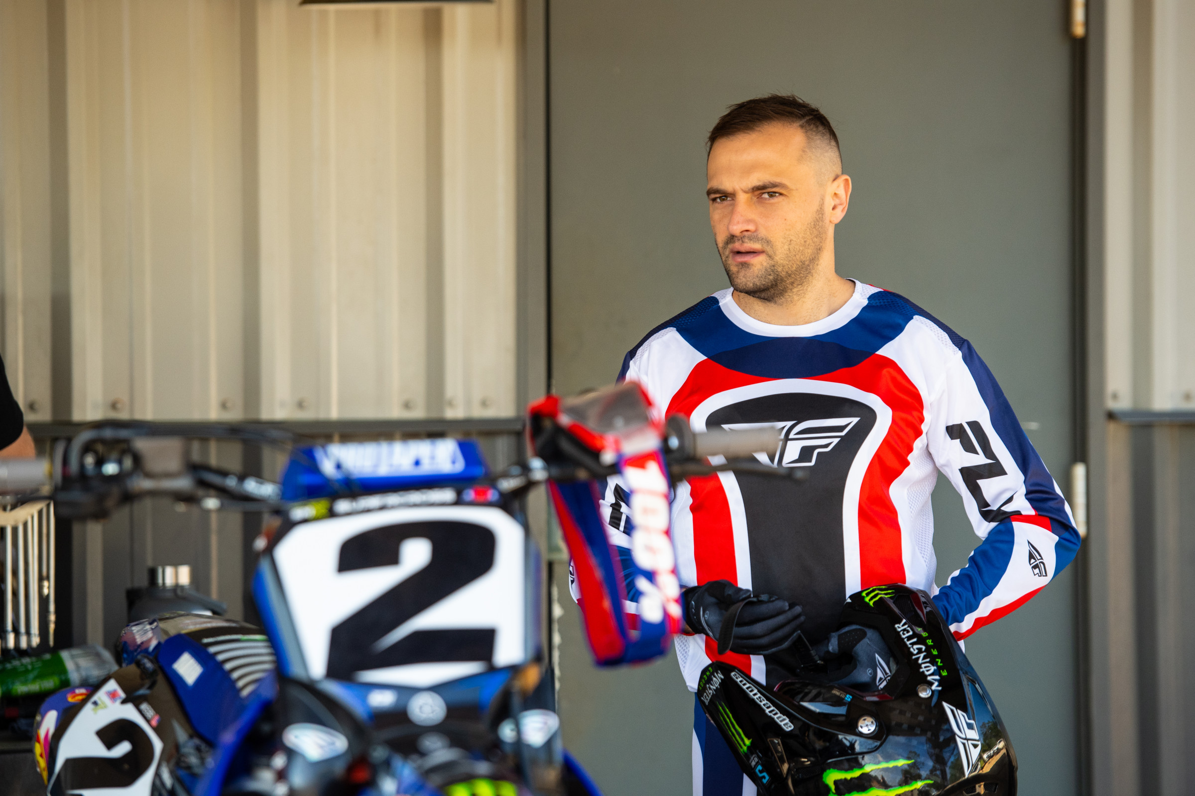 Lite SE Glory-2026-Webb-002