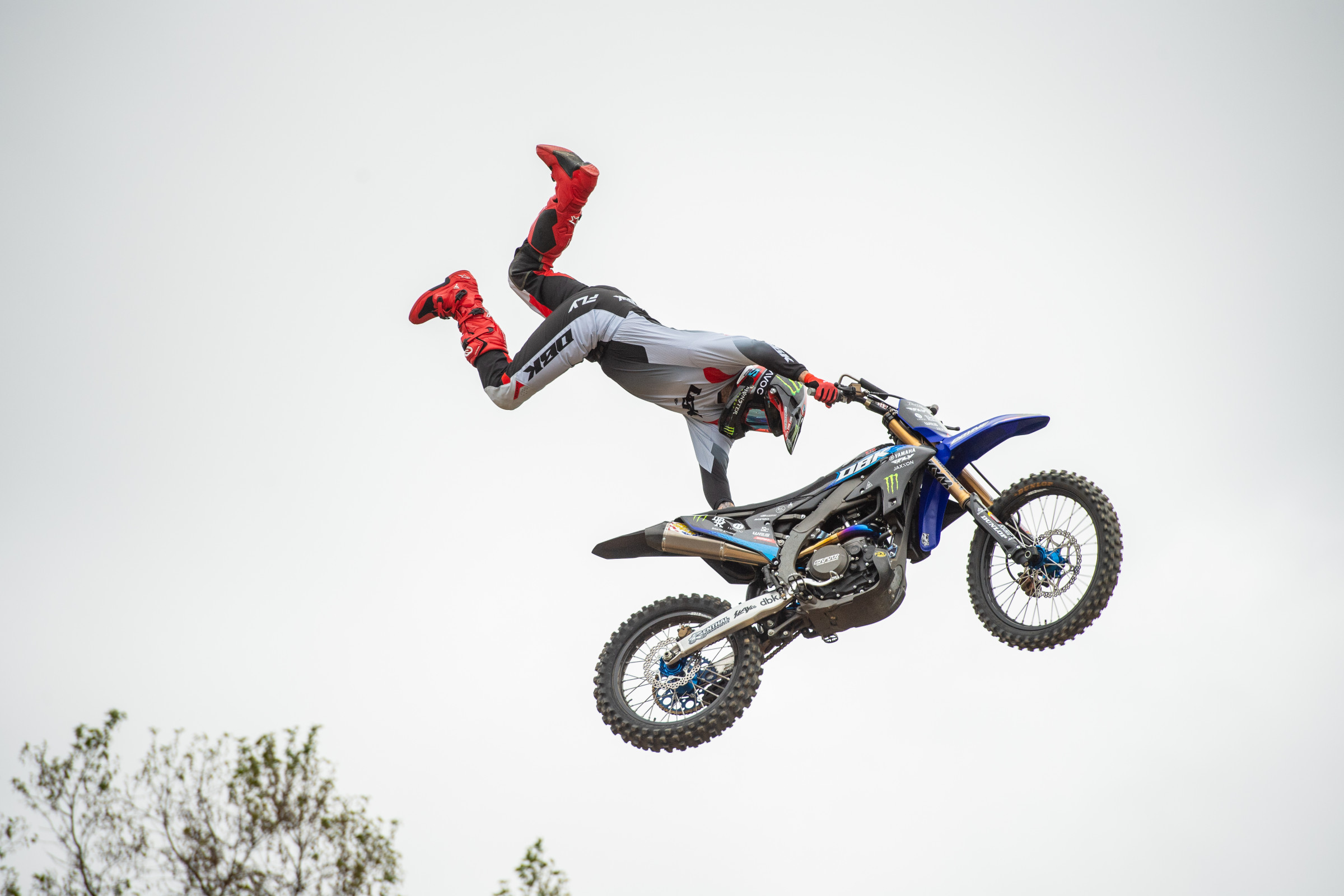 Kinetic SE DBK-2026-Twitch-005