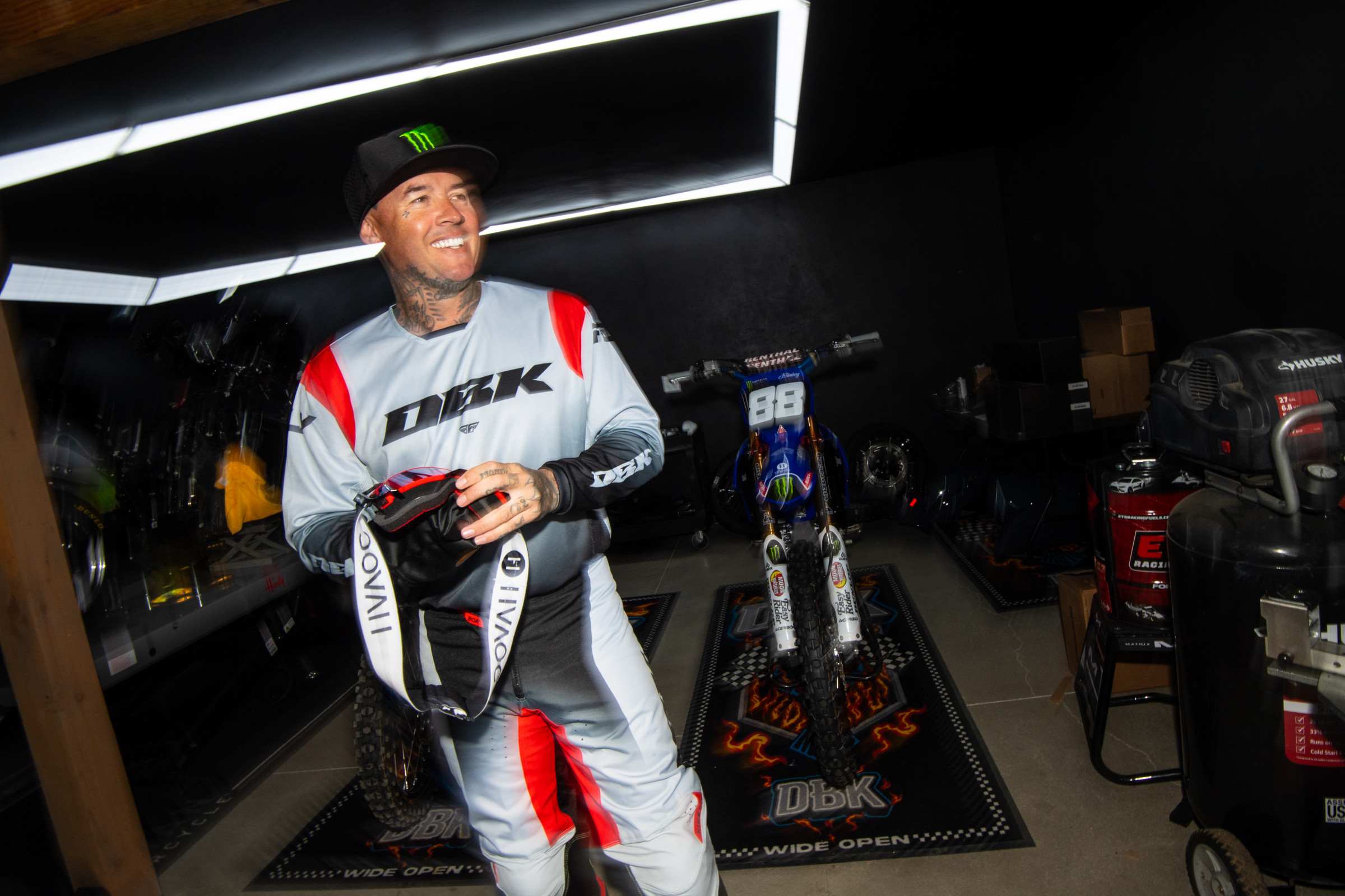 Kinetic SE DBK-2026-Twitch-001