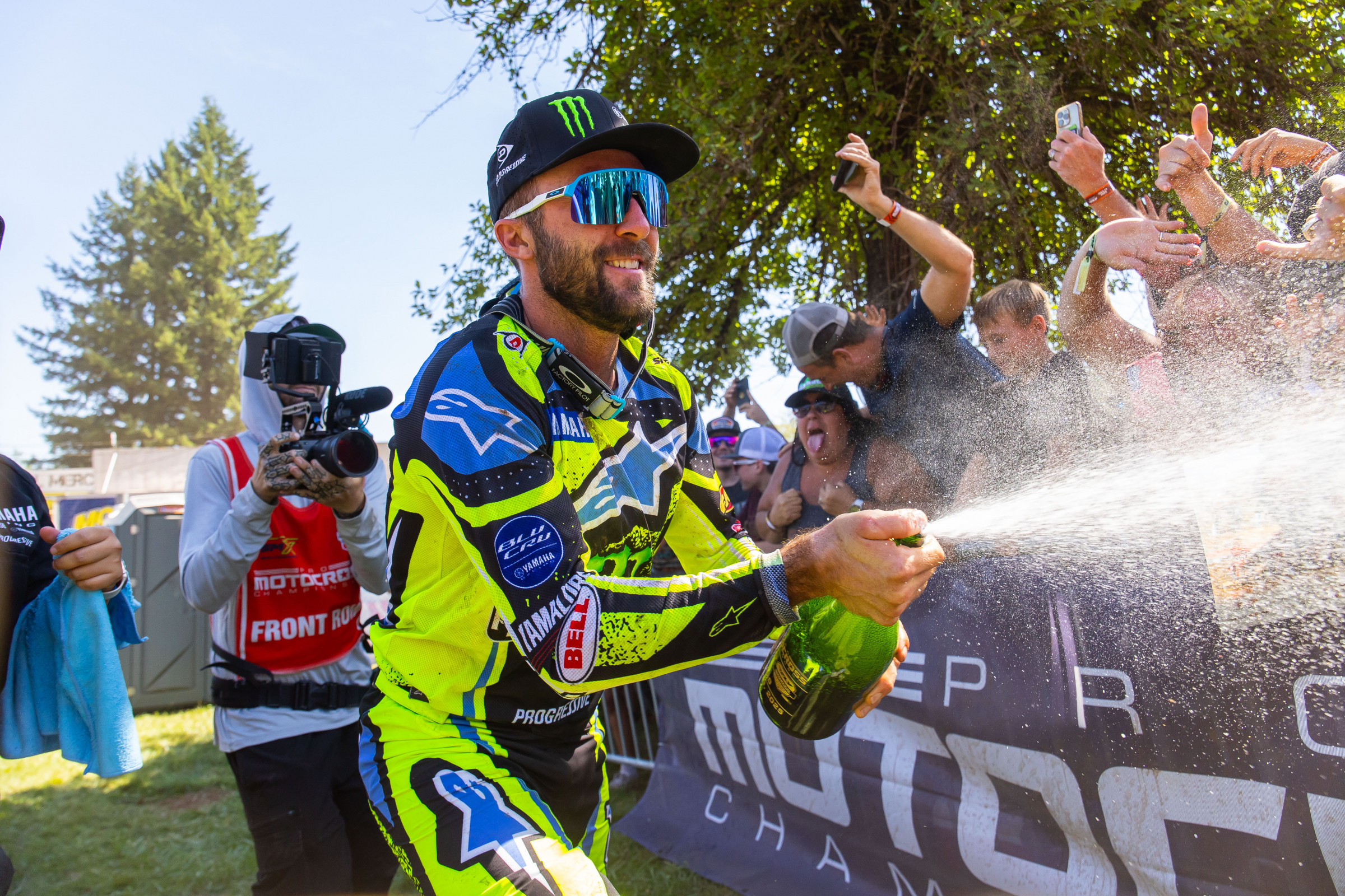 Chase Sexton Finds His Groove, and Jo Shimoda Hammers Down