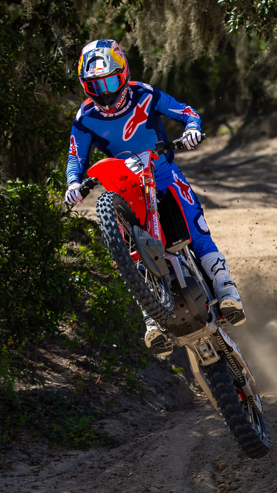 Fluid_Grit_Hunter_1080x1920_7